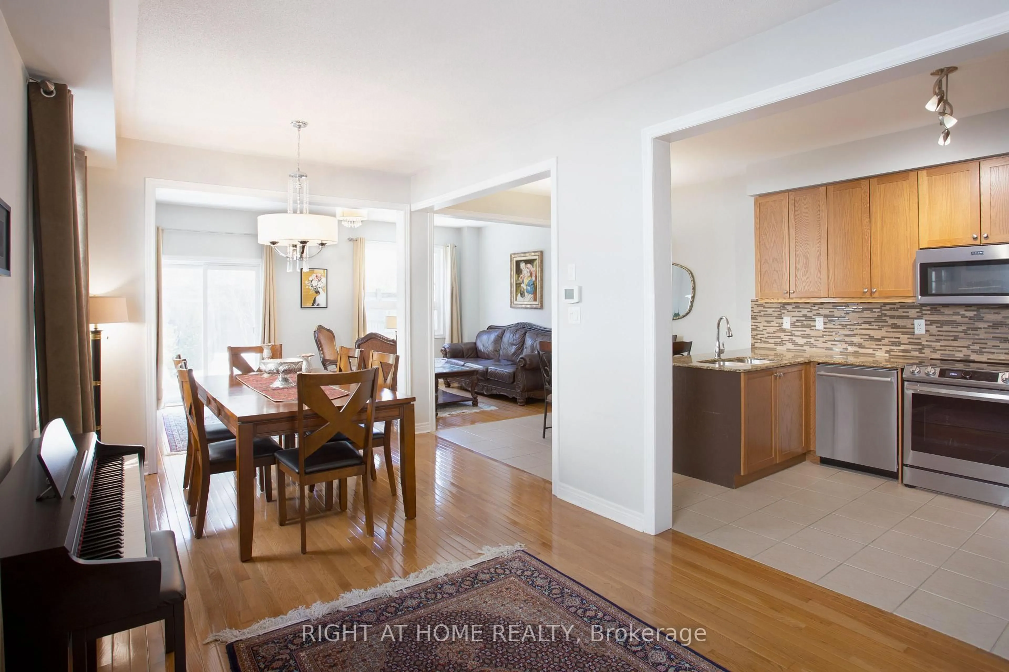 Unknown for 2445 Grand Oak Tr, Oakville Ontario L6M 0J4