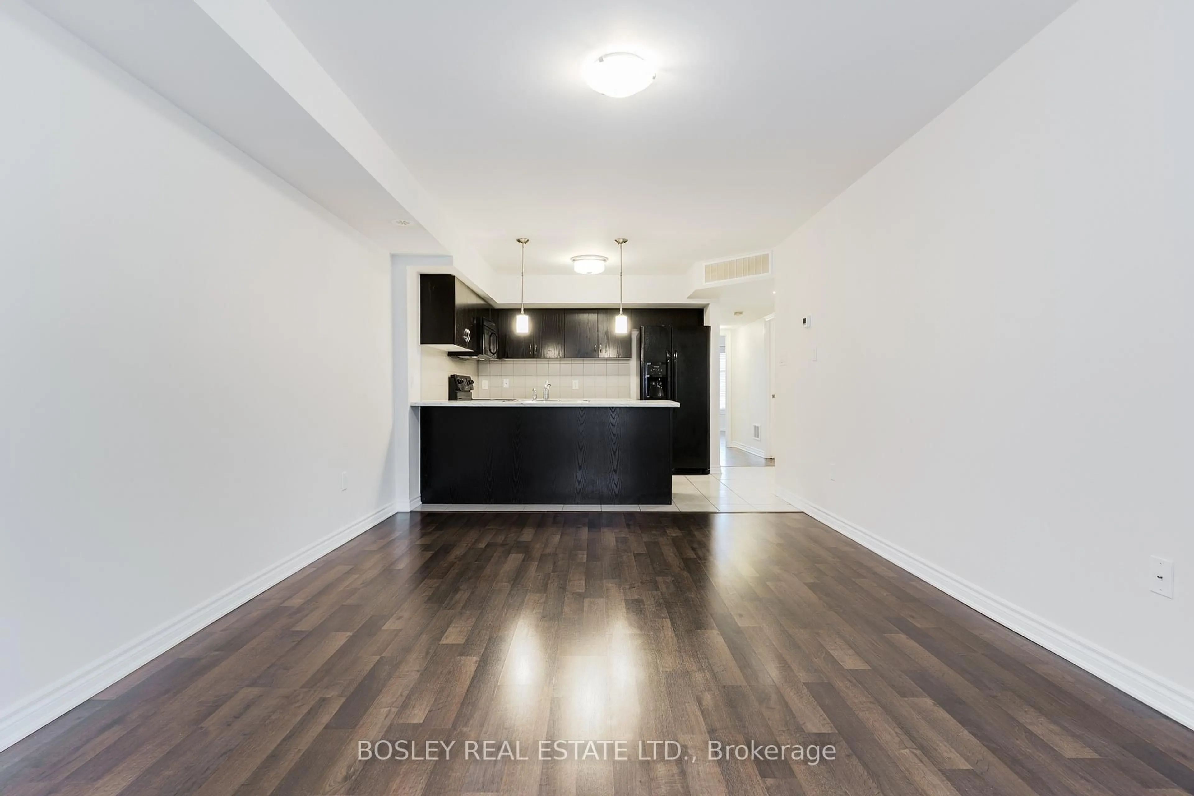 Open concept kitchen, wood/laminate floor for 2441 Greenwich Dr #93, Oakville Ontario L6M 0S3