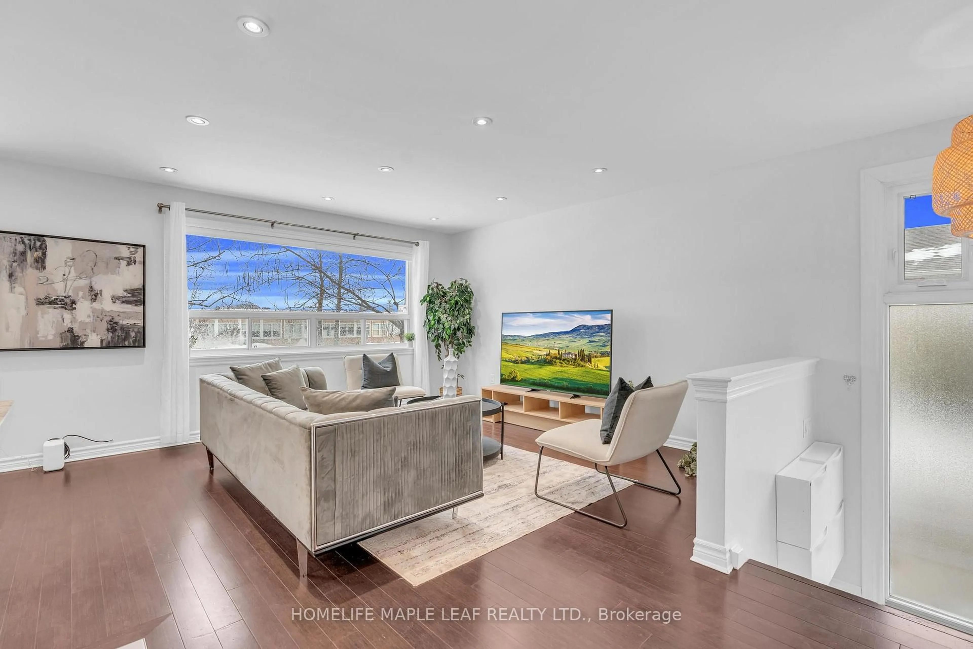 Living room with furniture, unknown for 12 Abbey Rd, Brampton Ontario L6W 2T8