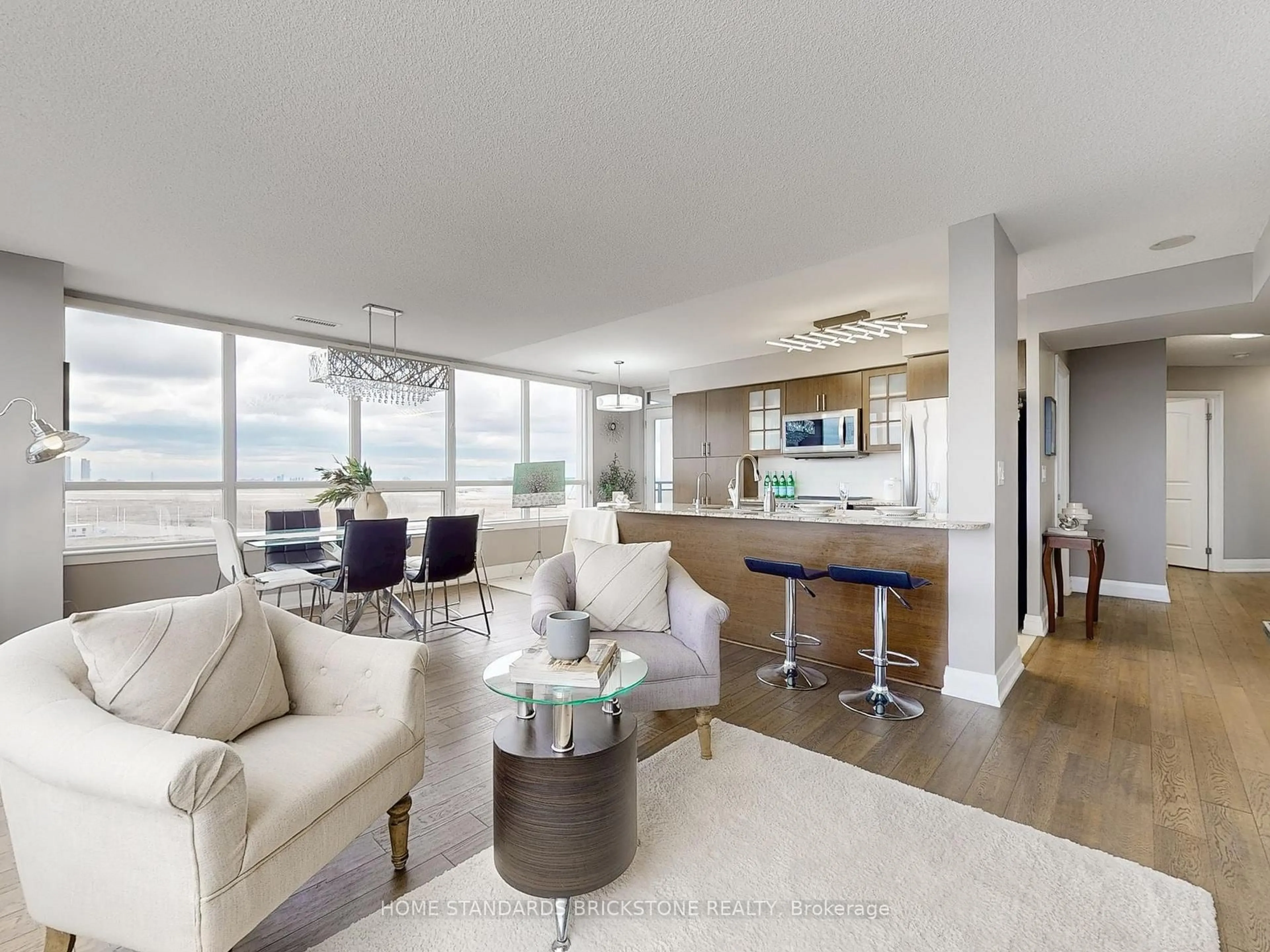 Living room with furniture, unknown for 1060 Sheppard Ave #811, Toronto Ontario M3J 0G7