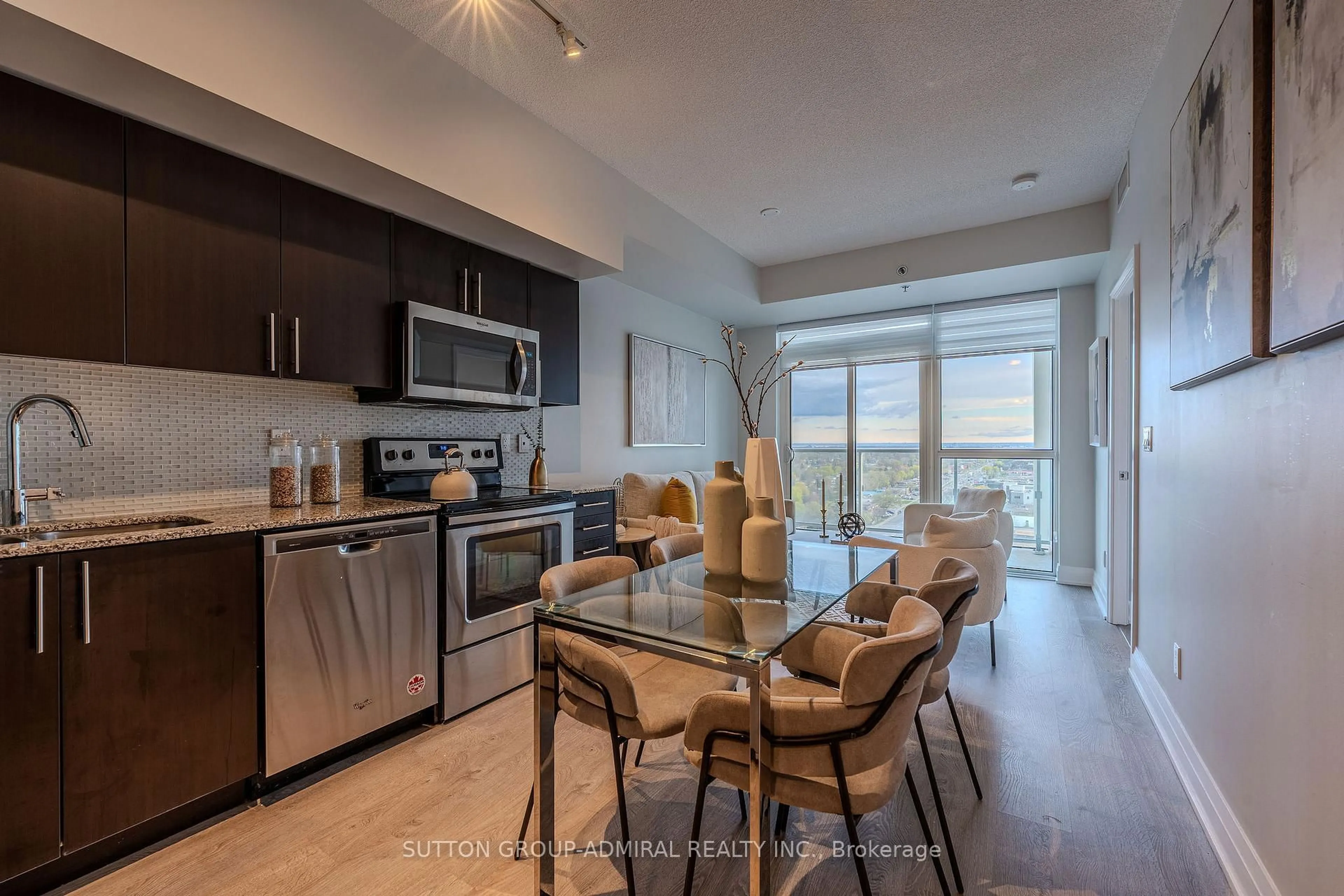 Open concept kitchen, unknown for 55 Speers Rd #1311, Oakville Ontario L6K 0H9