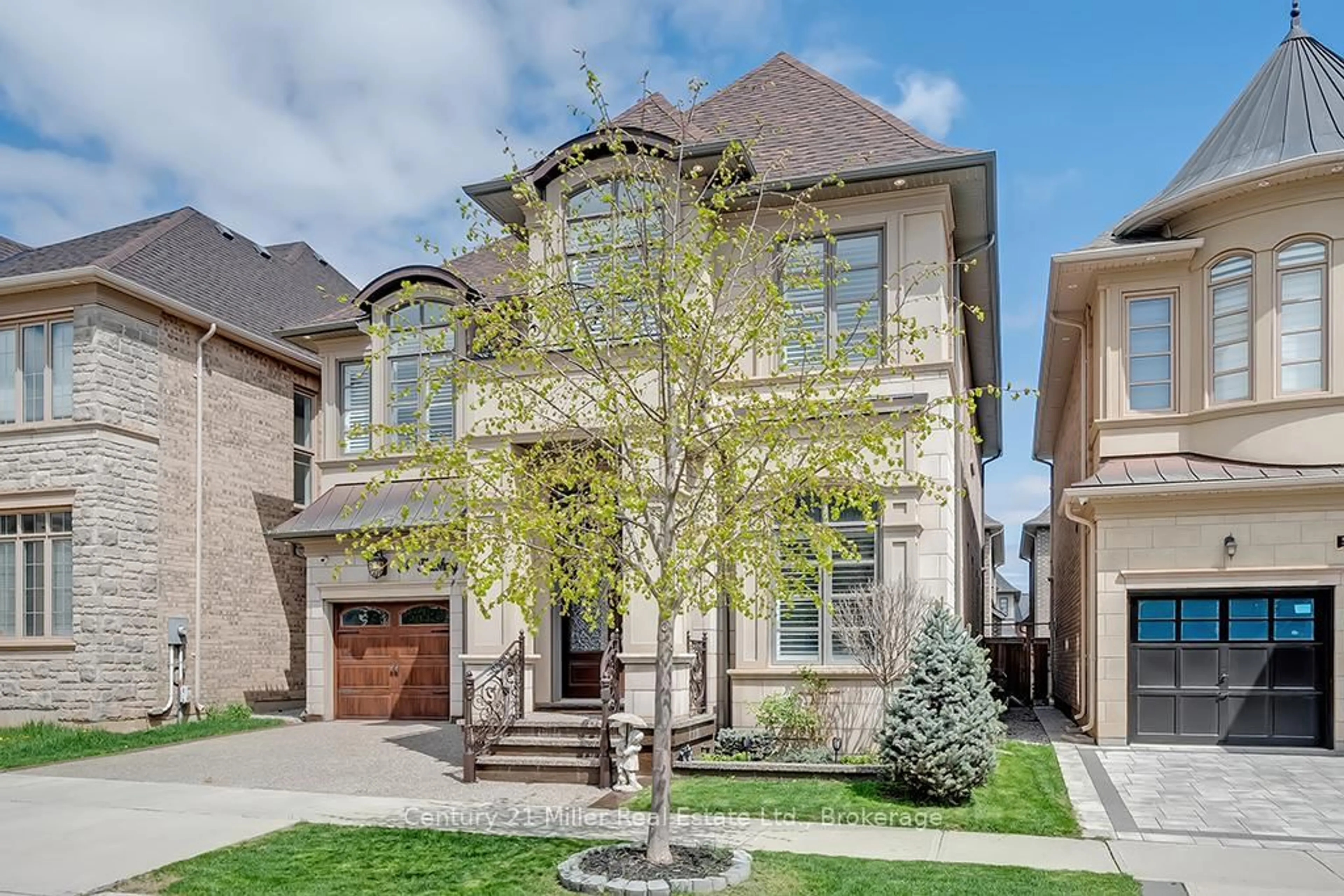 Home with brick exterior material, street for 54 Threshing Mill Blvd, Oakville Ontario L6H 0V6