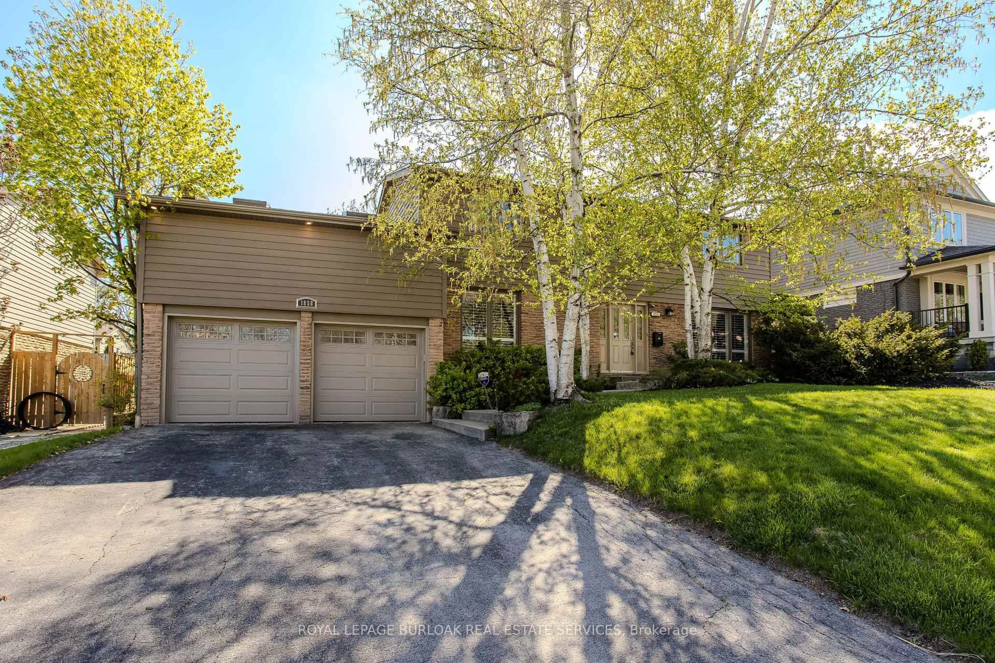 Unknown for 1858 Heather Hills Dr, Burlington Ontario L7P 2Y9