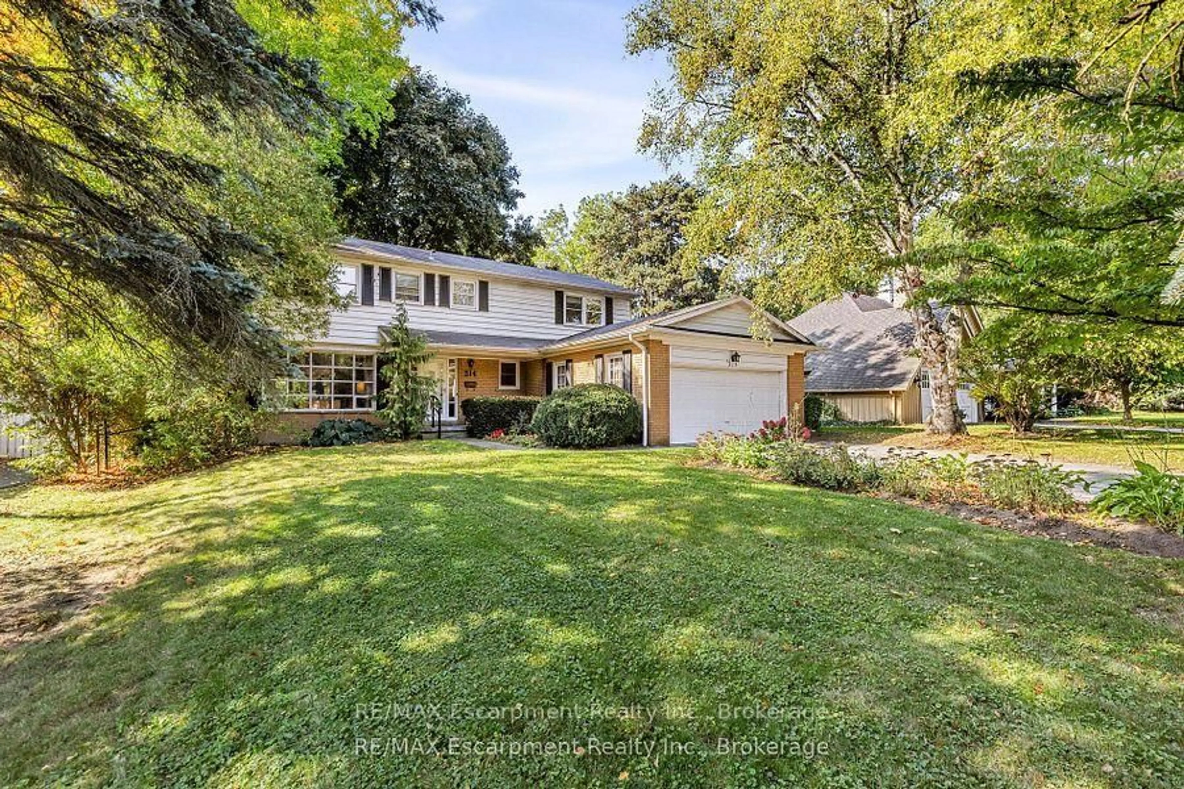 Unknown for 214 Donessle Dr, Oakville Ontario L6J 3Y6