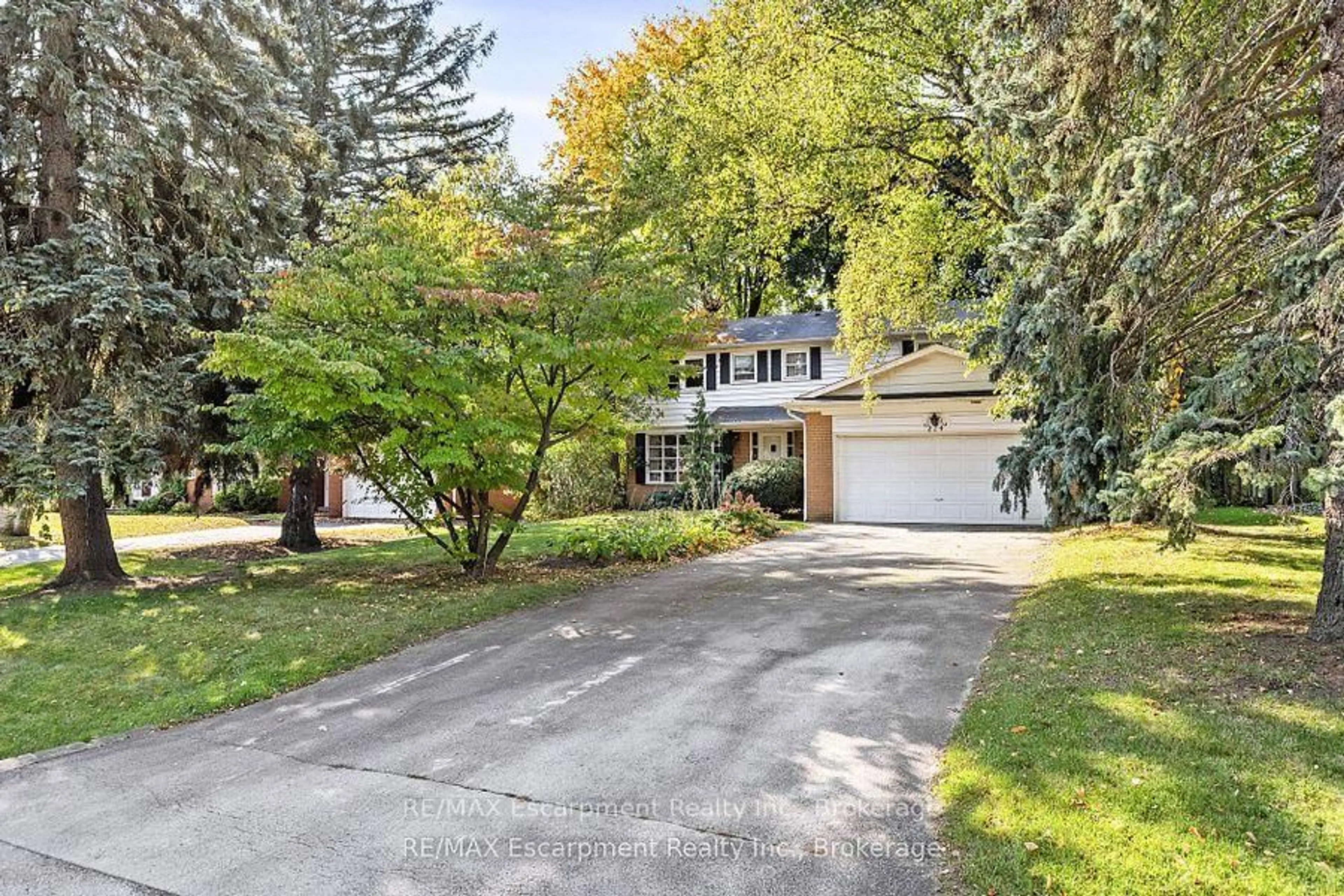 Unknown for 214 Donessle Dr, Oakville Ontario L6J 3Y6