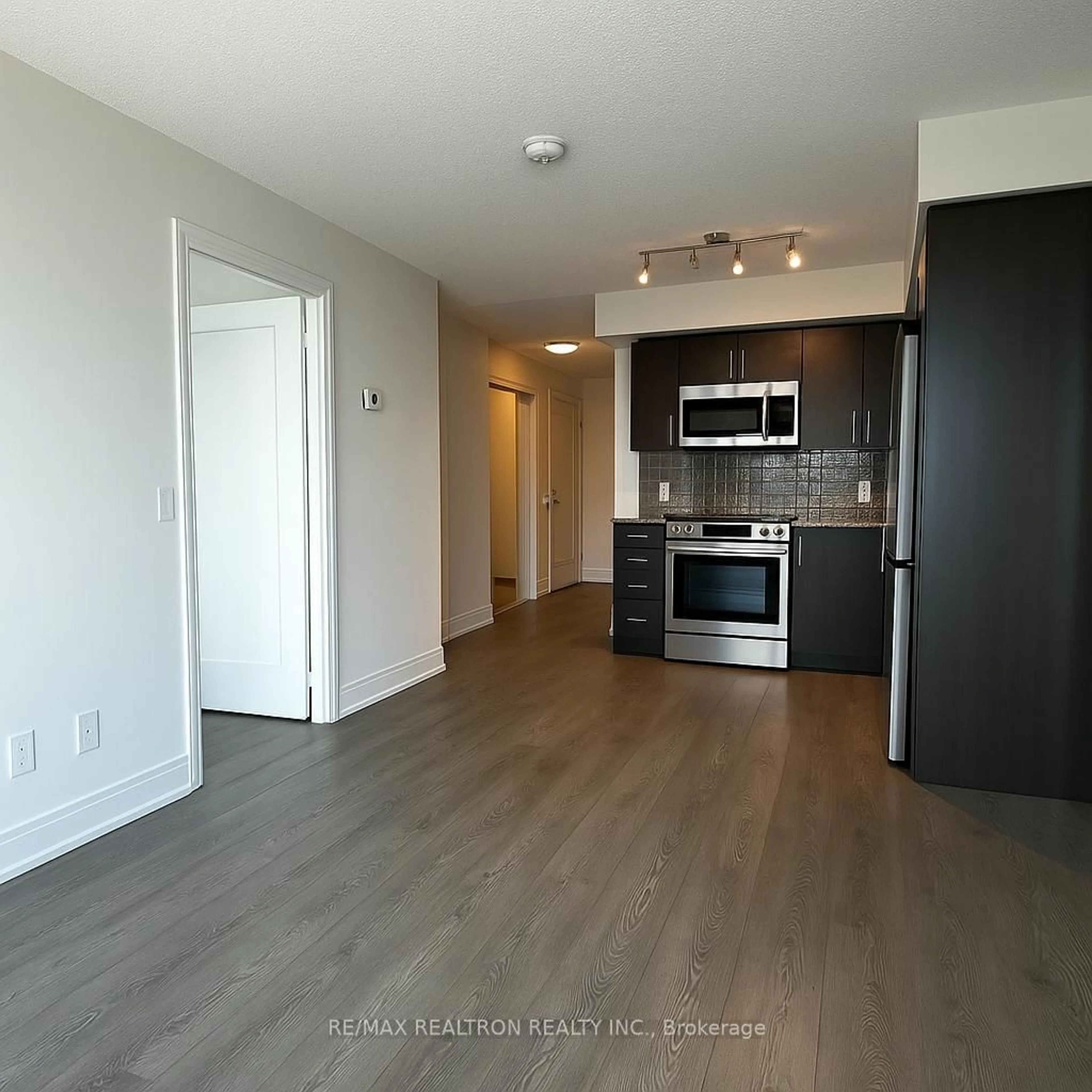 A pic of a room for 7 Mabelle Ave #2701, Toronto Ontario M9A 0C9