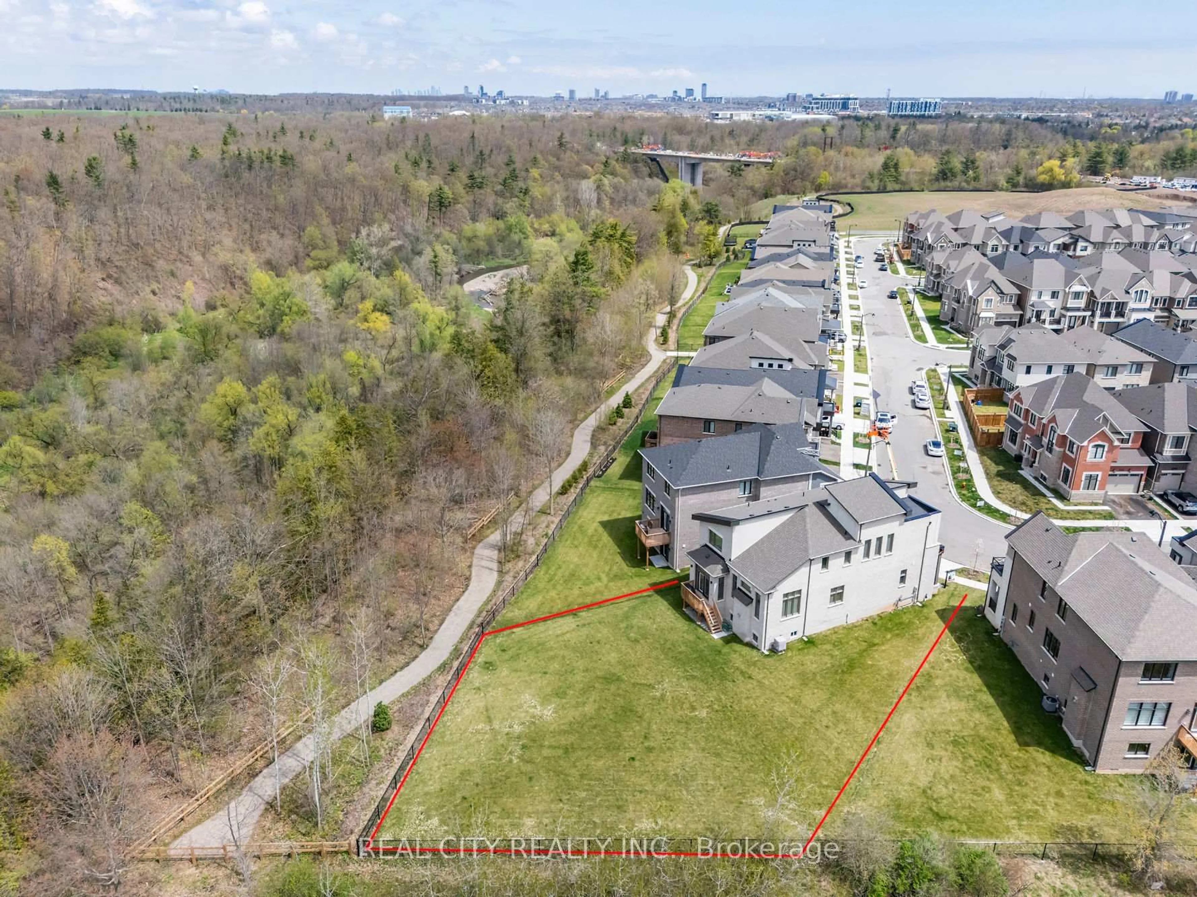 A pic from outside/outdoor area/front of a property/back of a property/a pic from drone, unknown for 3275 Harasym Tr, Oakville Ontario L6M 5L6