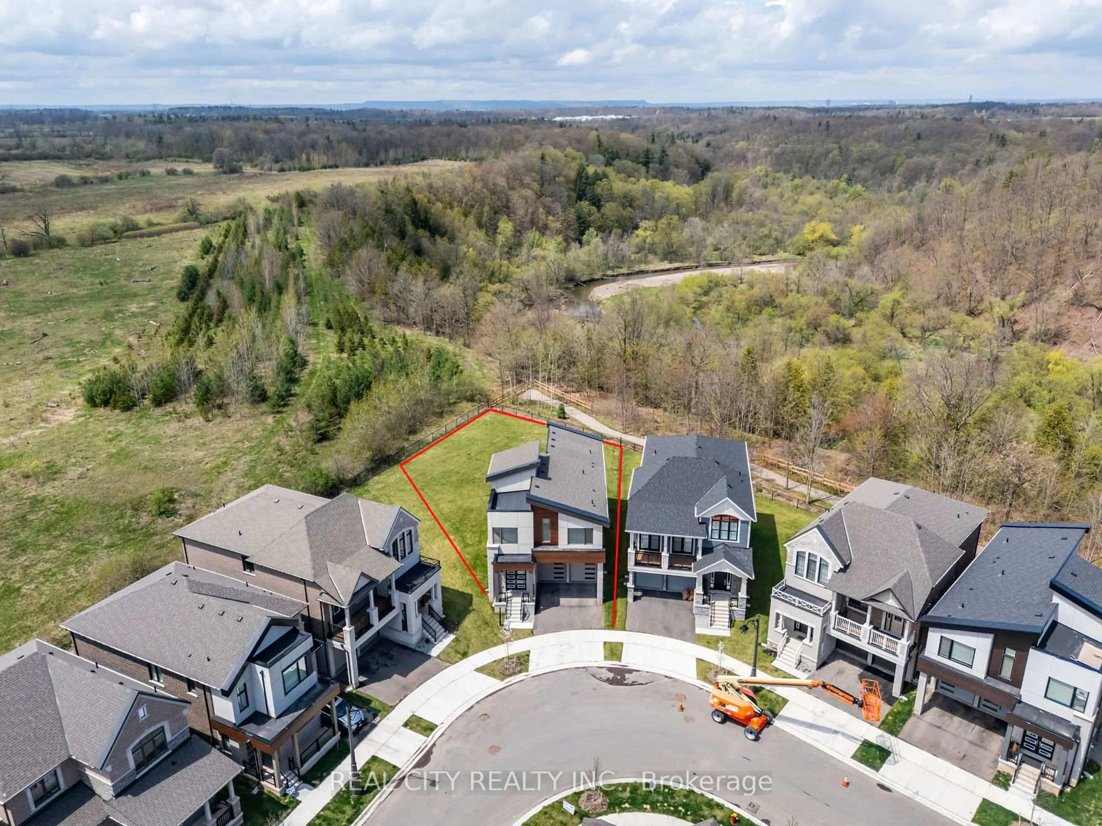 A pic from outside/outdoor area/front of a property/back of a property/a pic from drone, unknown for 3275 Harasym Tr, Oakville Ontario L6M 5L6