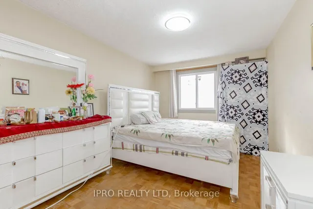 Additional property image - 7406 Darcel Ave Unit Unit 1