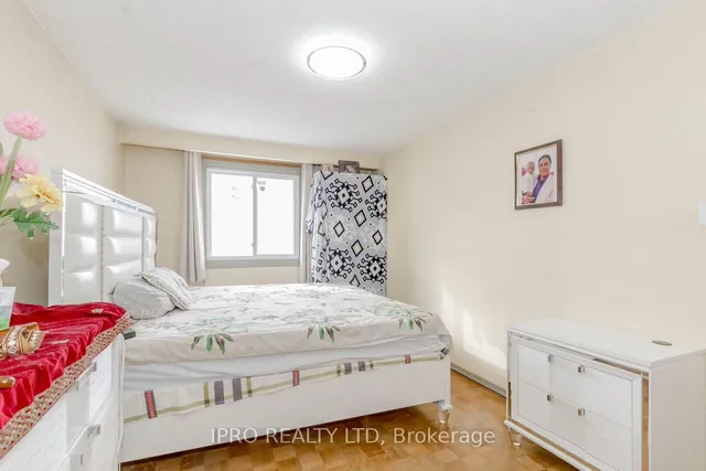 Additional property image - 7406 Darcel Ave Unit Unit 1