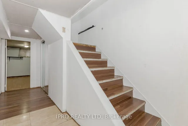 Additional property image - 7406 Darcel Ave Unit Unit 1