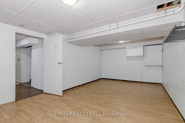 Additional property image - 7406 Darcel Ave Unit Unit 1