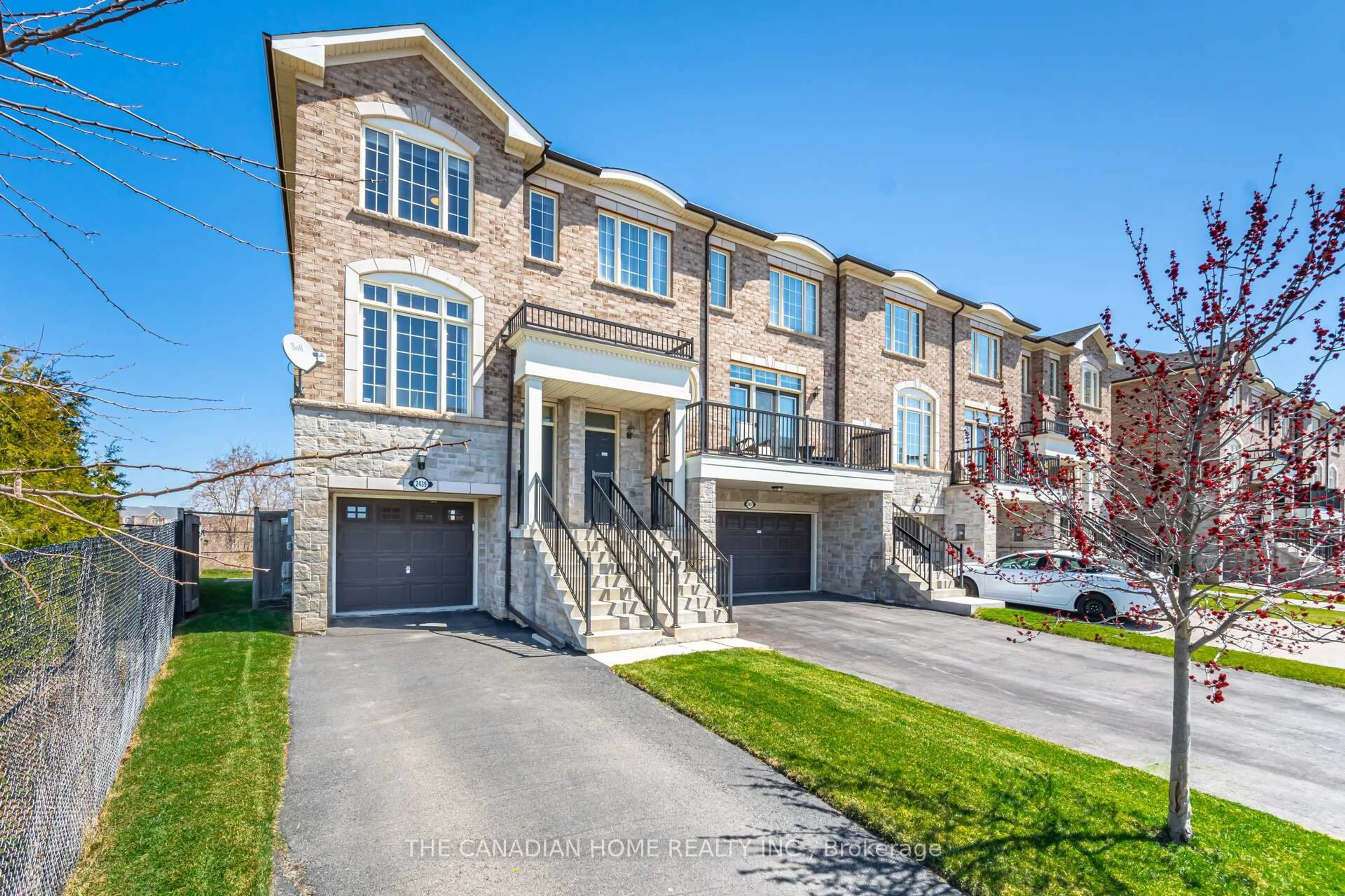 Home with brick exterior material, street for 2439 Baronwood Dr, Oakville Ontario L6M 0J7