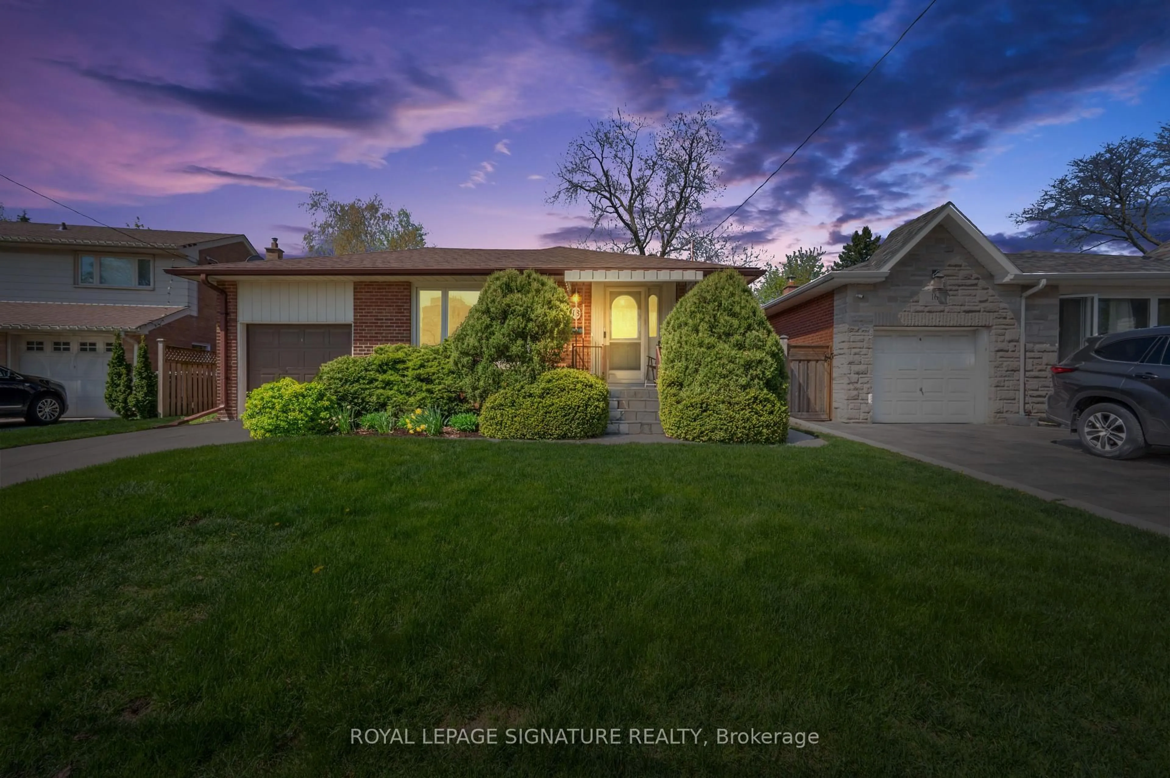 A pic from outside/outdoor area/front of a property/back of a property/a pic from drone, street for 18 Elderfield Cres, Toronto Ontario M9C 3K7
