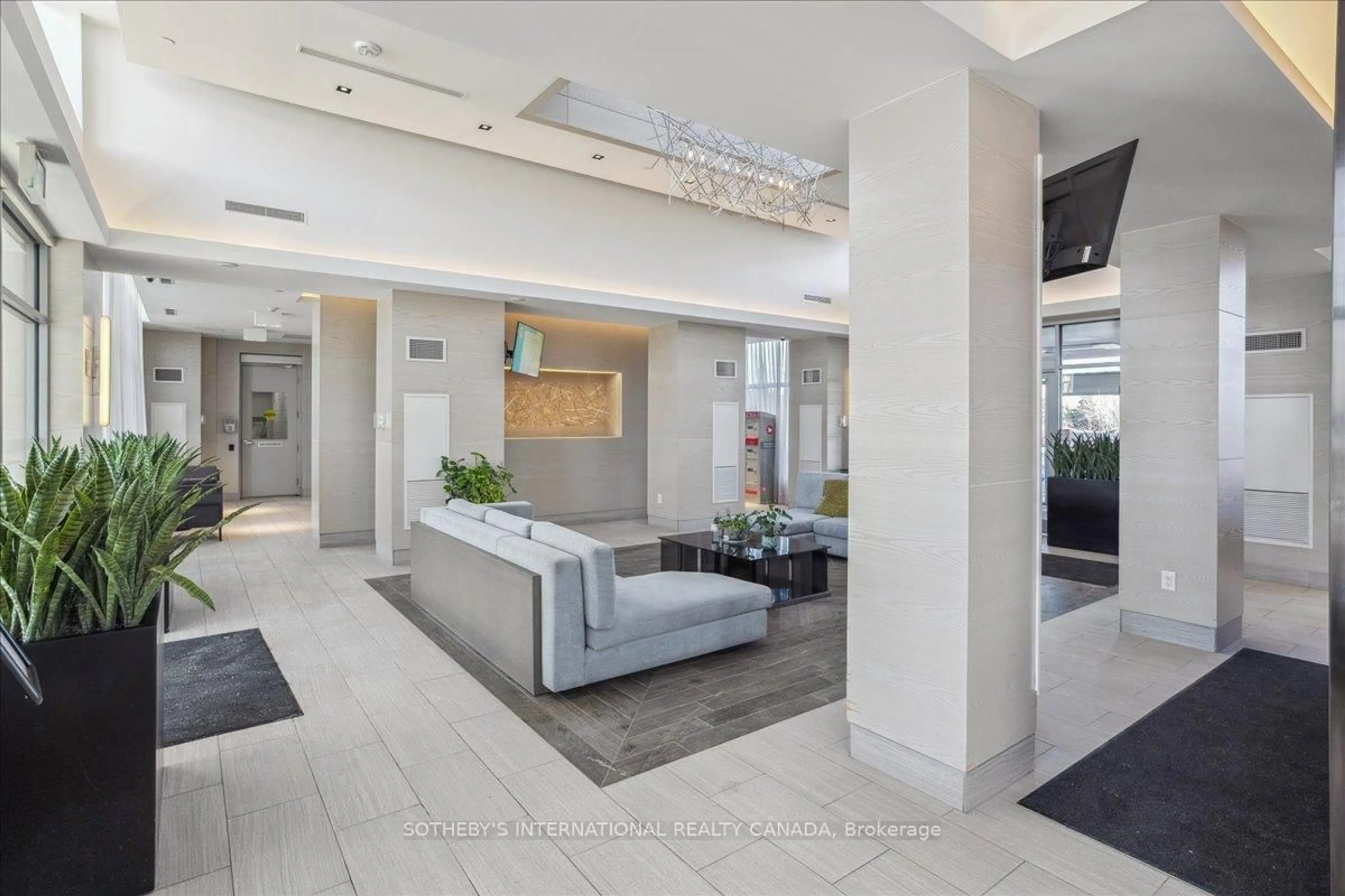 Lobby for 4633 Glen Erin Dr #702, Mississauga Ontario L5M 0Y6