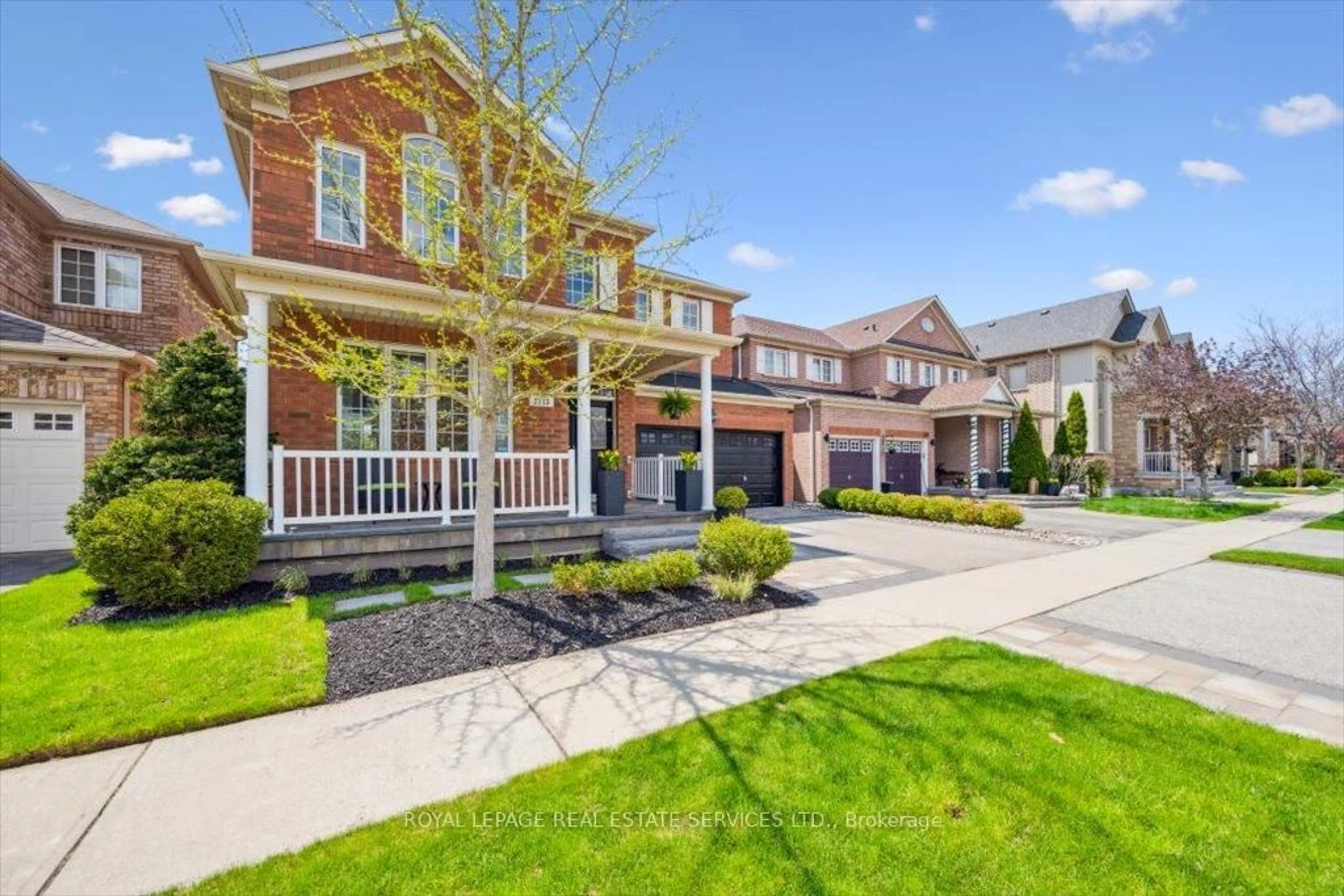Home with brick exterior material, street for 2113 Falling Green Dr, Oakville Ontario L6M 5B6