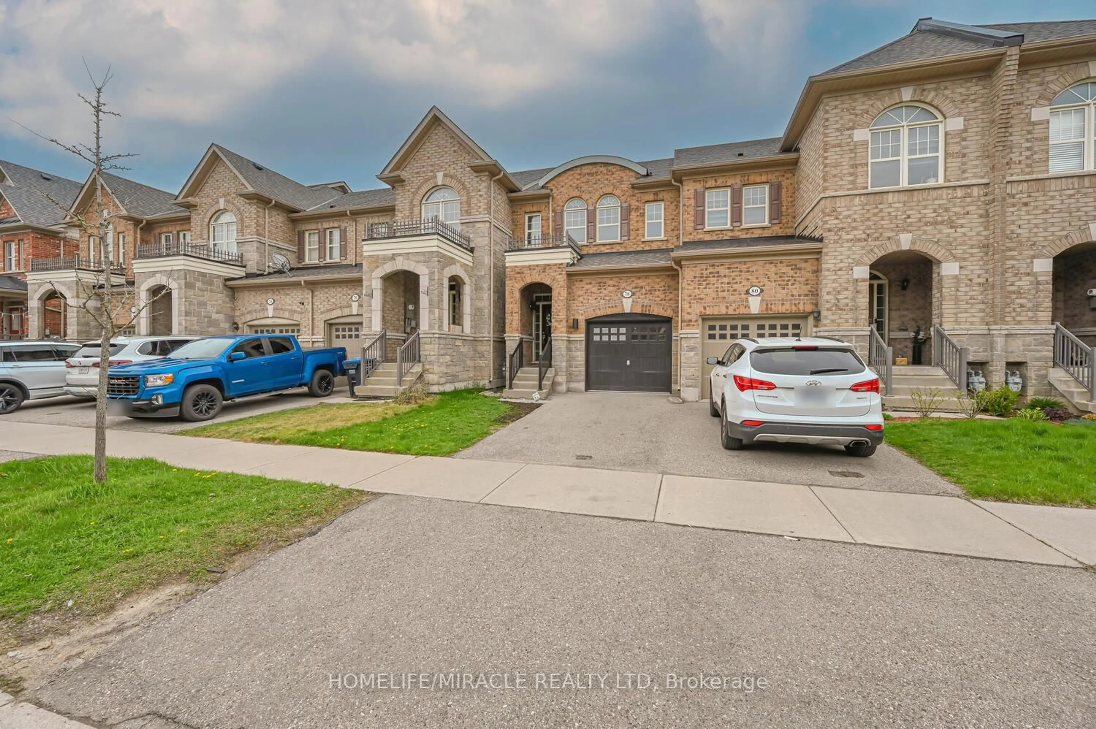 A pic from outside/outdoor area/front of a property/back of a property/a pic from drone, street for 78 Goodsway Tr, Brampton Ontario L7A 4A5