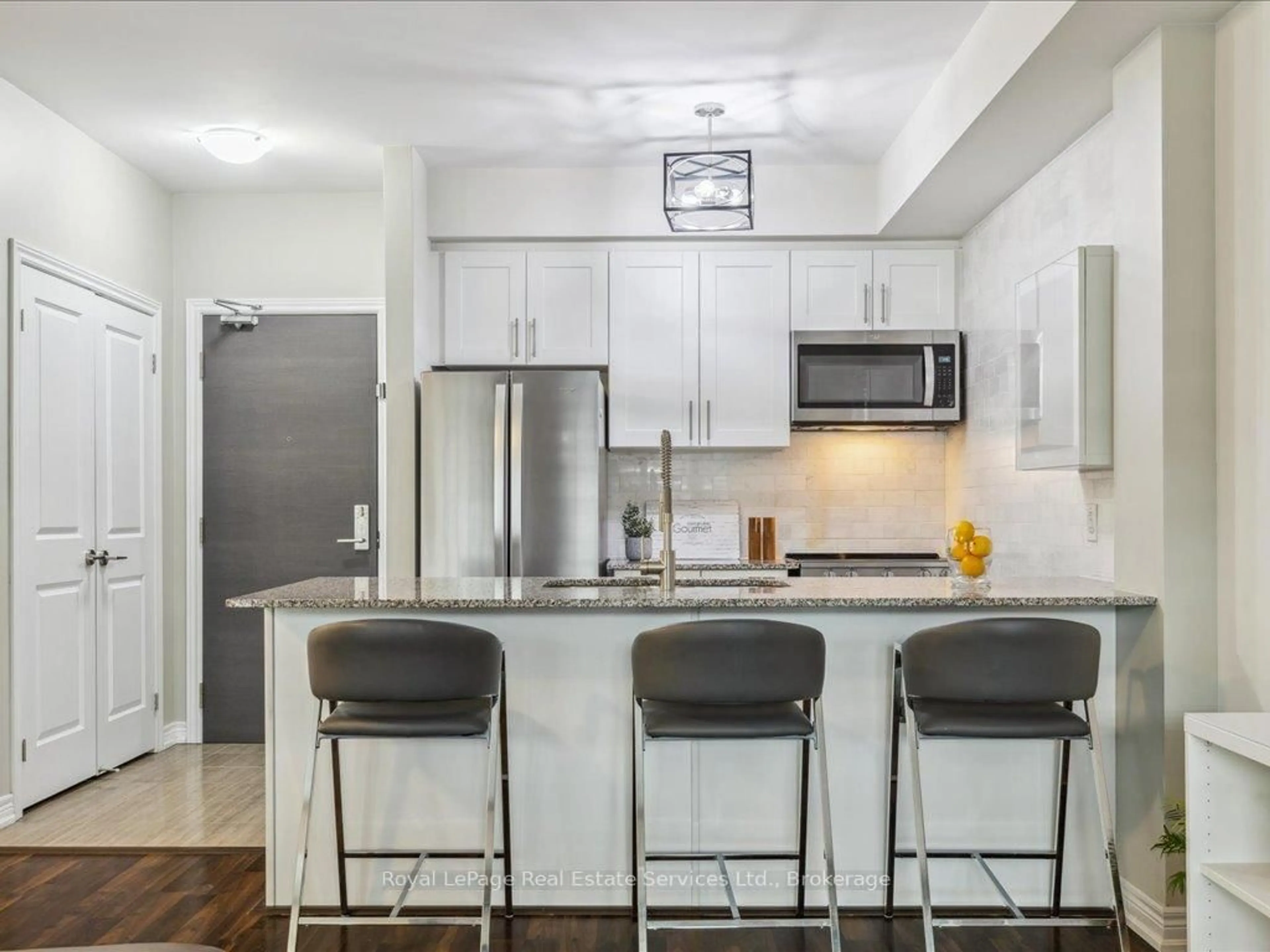 Open concept kitchen, unknown for 2370 Khalsa Gate #207, Oakville Ontario L6M 1P5