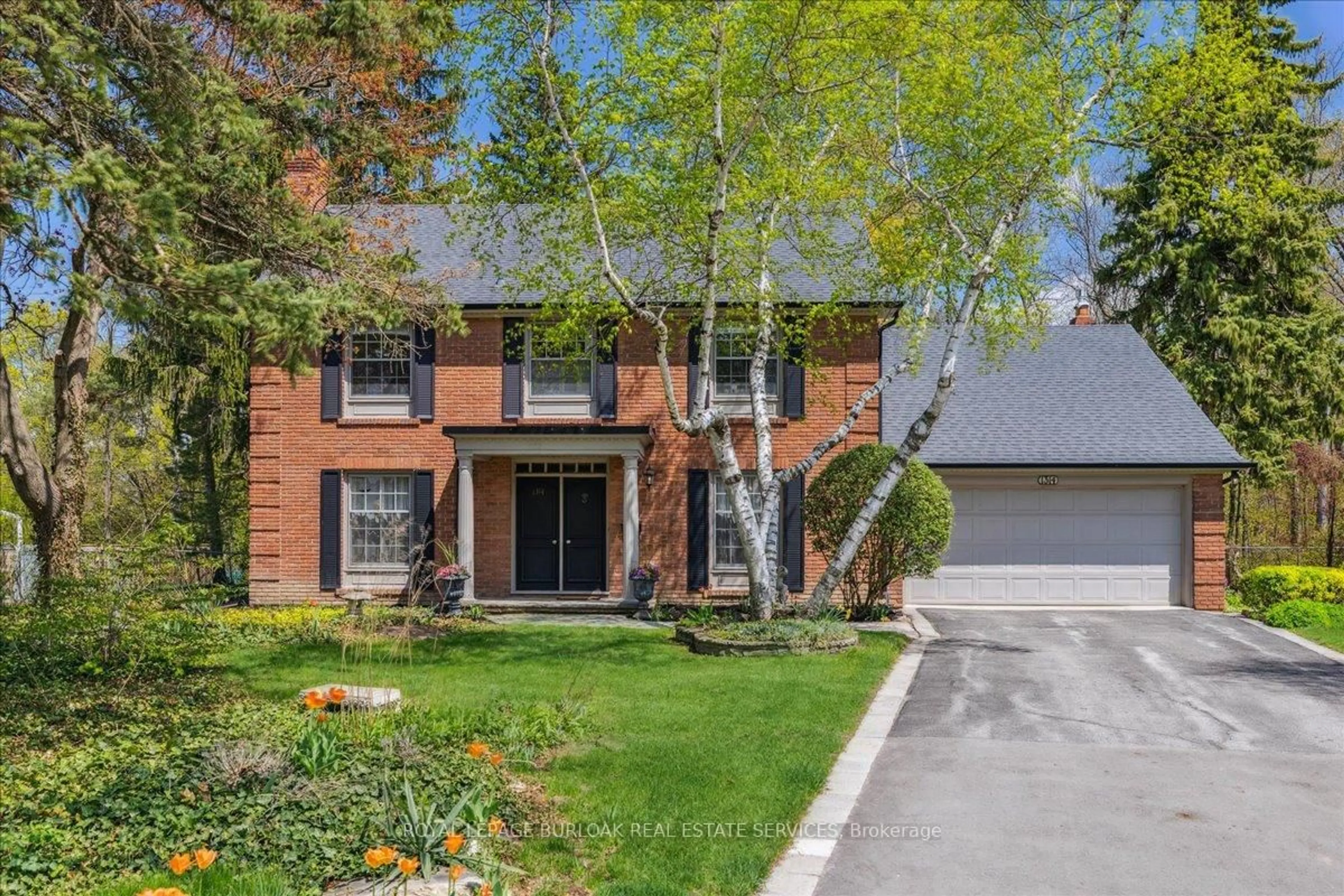 Home with brick exterior material, street for 1314 Fairway Crt, Burlington Ontario L7P 1M4