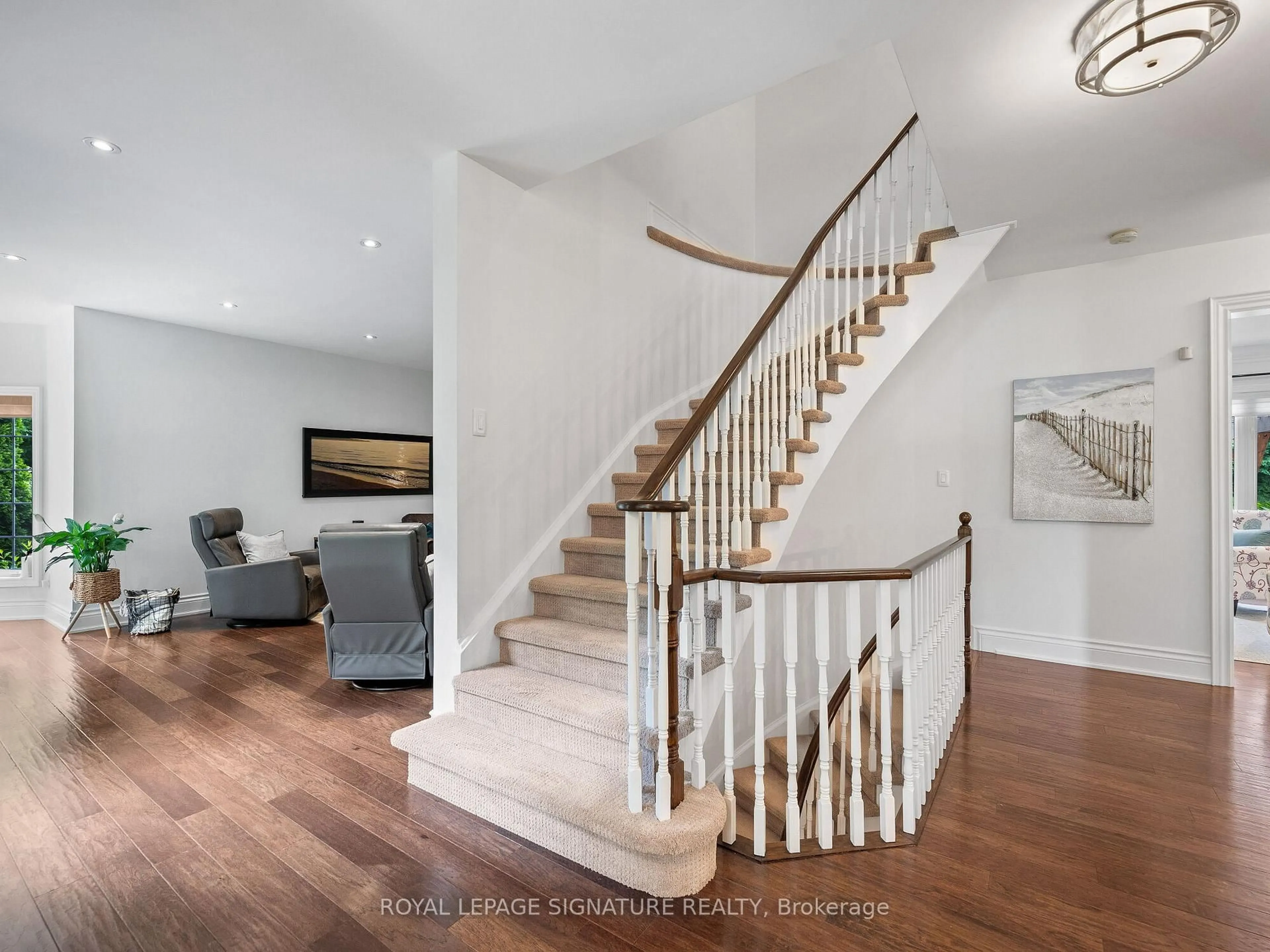 Stairs for 10 Forest Ridge Cres, Halton Hills Ontario L0P 1H0