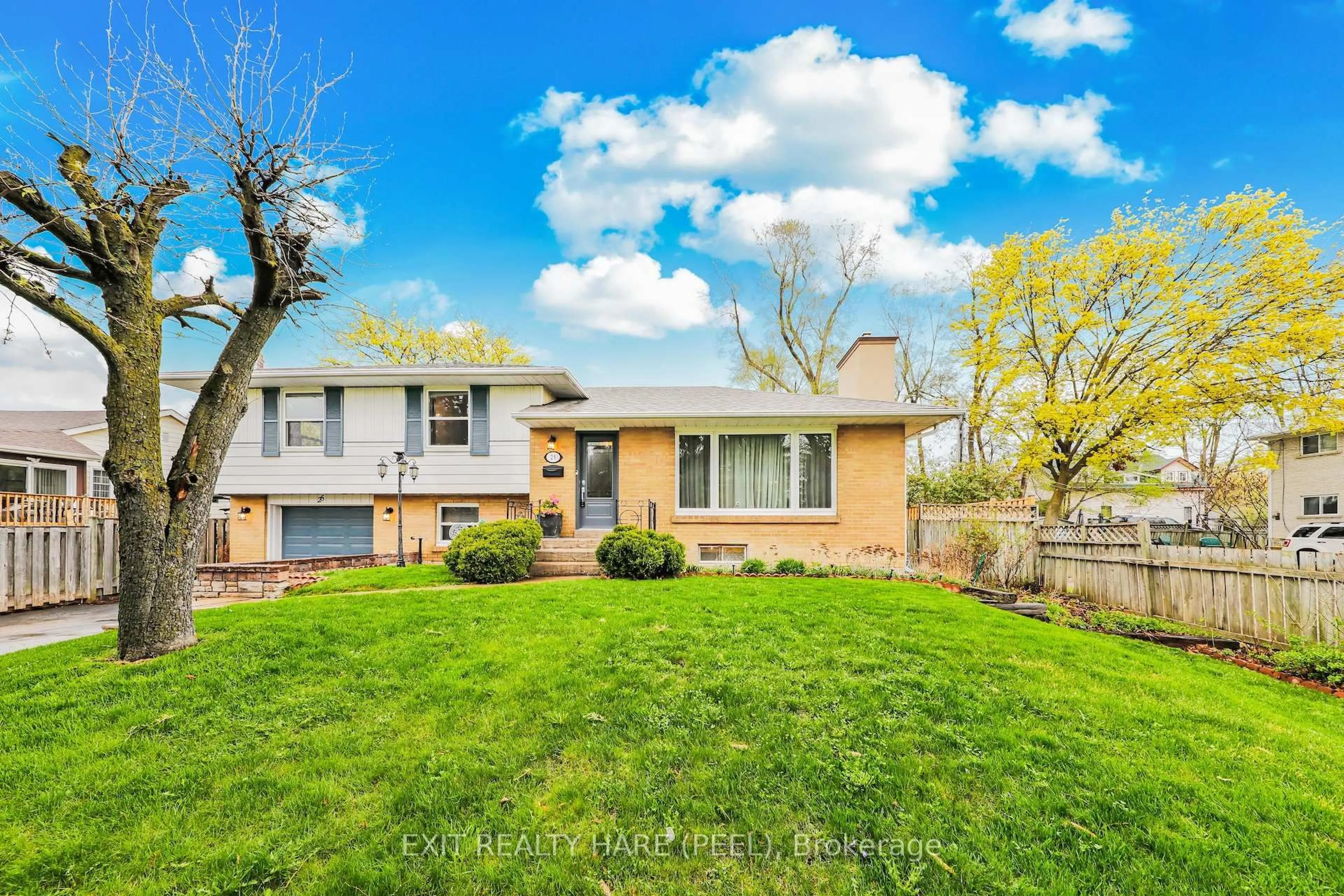 Home with vinyl exterior material, street for 25 McLaughlin Rd, Brampton Ontario L6X 1Y6