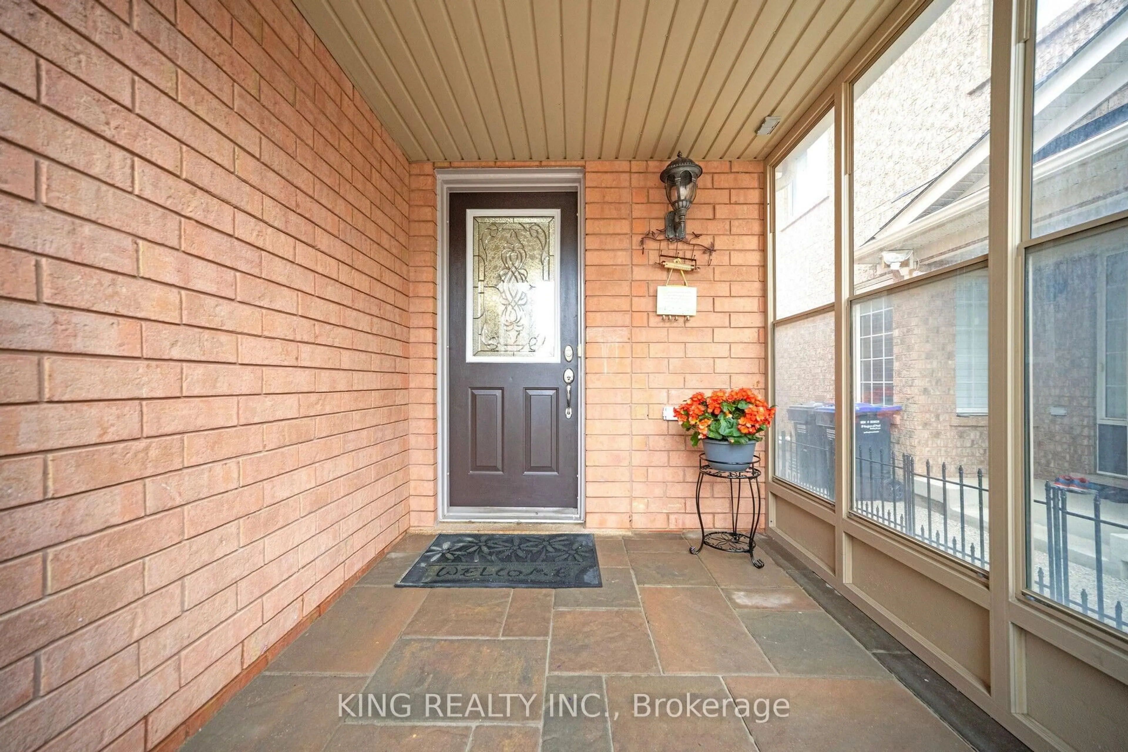 Indoor entryway for 107 Herdwick St, Brampton Ontario L6S 0A5