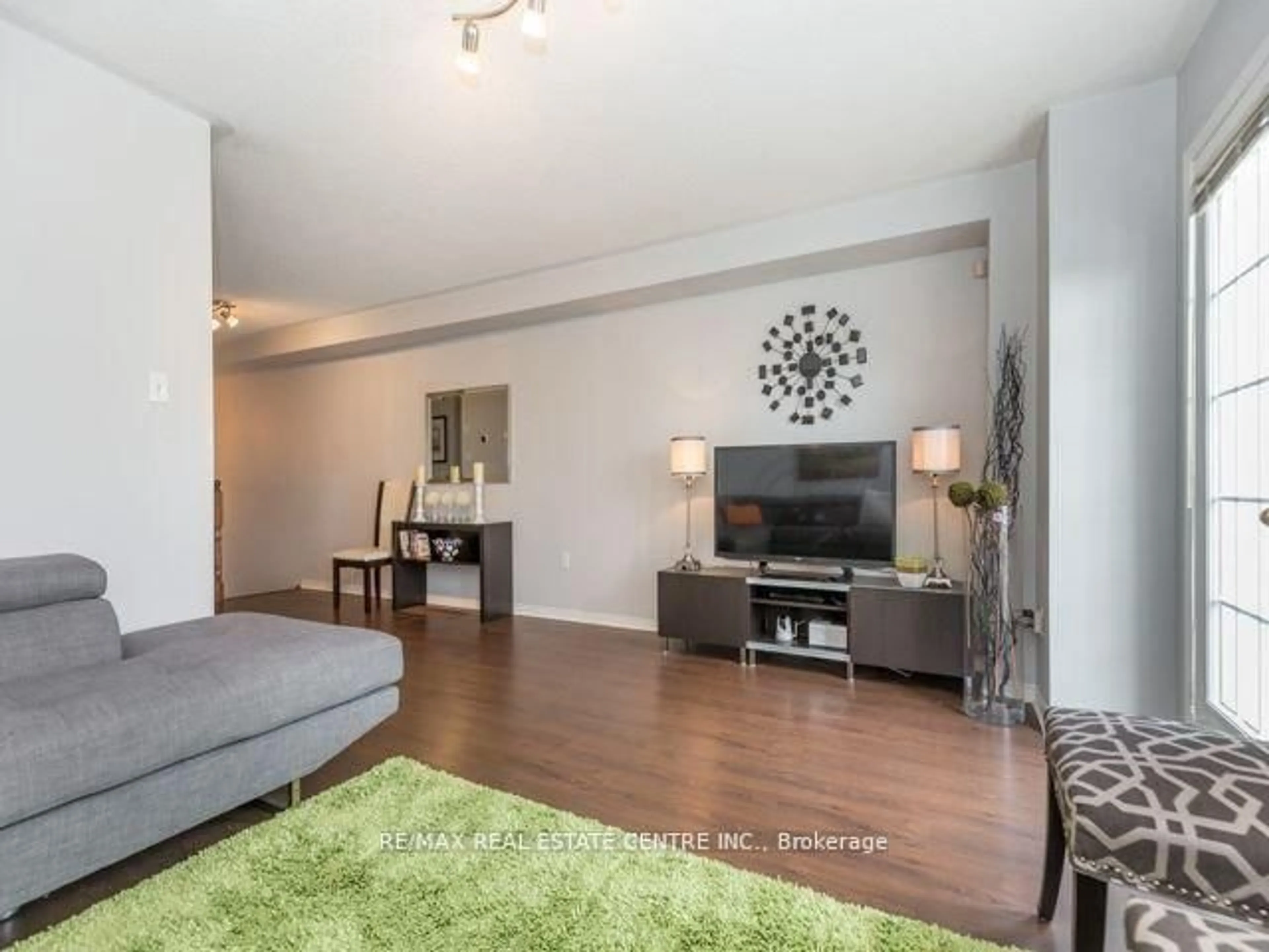 Living room with furniture, unknown for 601 Shoreline Dr #69, Mississauga Ontario L5B 4K7