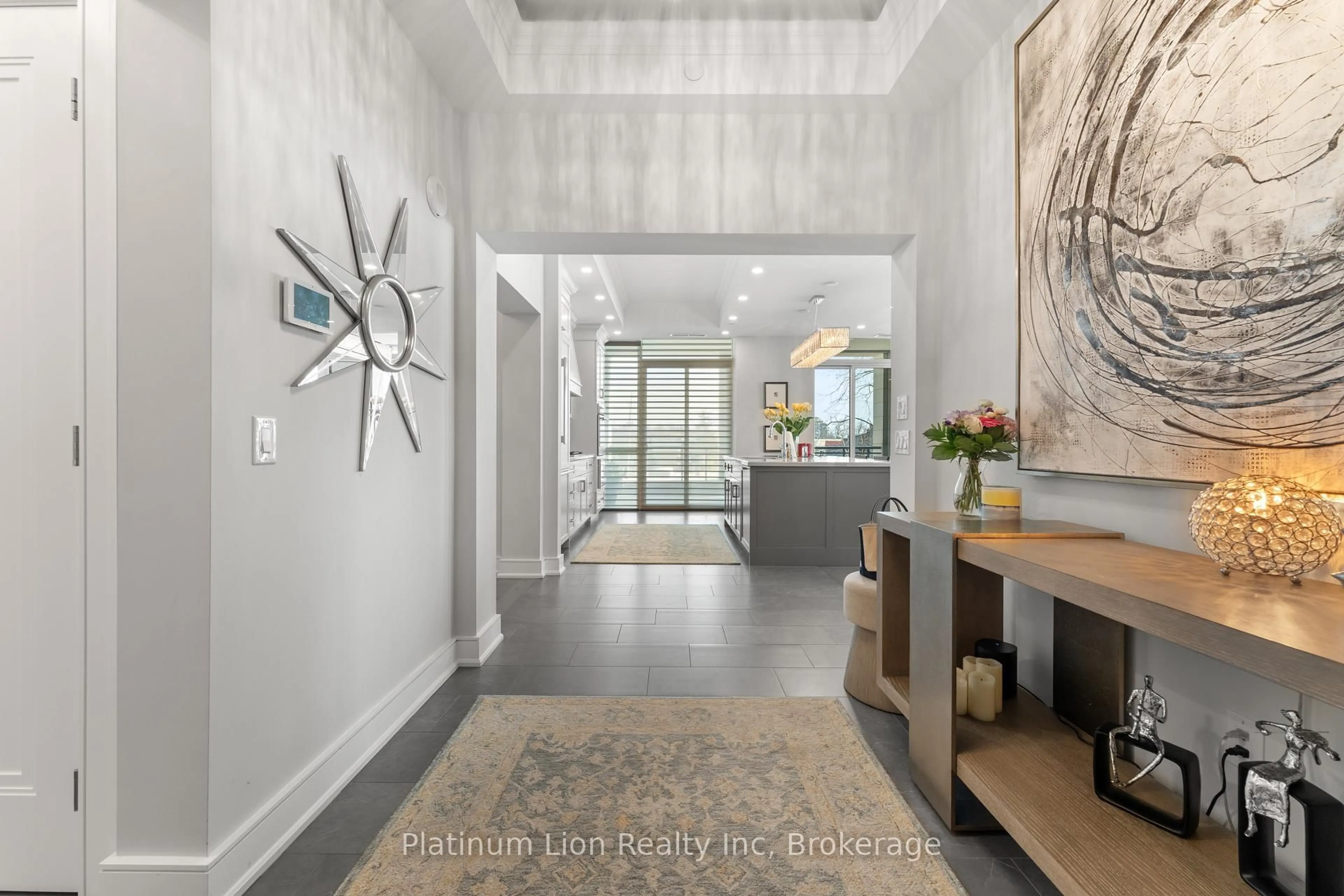 Indoor entryway for 2060 Lakeshore Rd #205, Burlington Ontario L7R 0G2