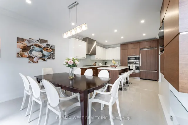 Additional property image - 1152 Glengrove Ave