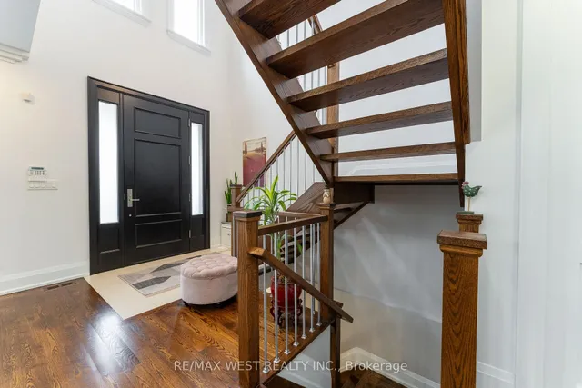 Additional property image - 1152 Glengrove Ave