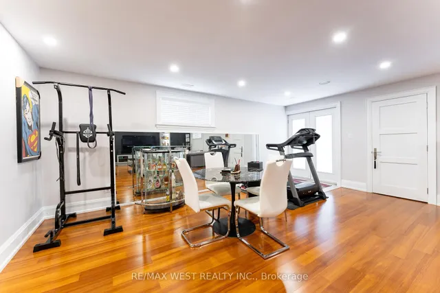 Additional property image - 1152 Glengrove Ave