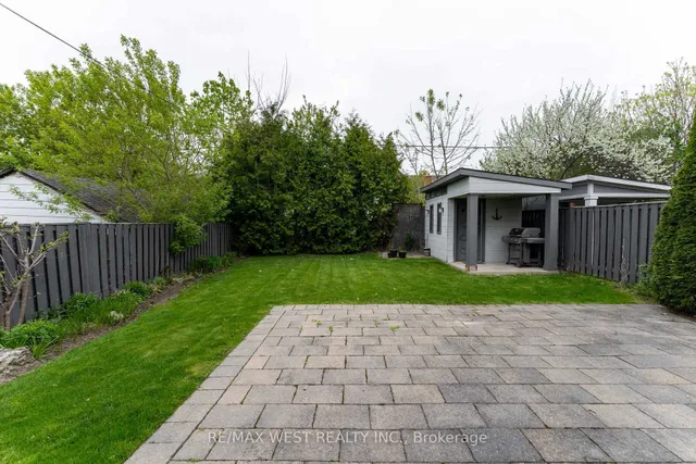 Additional property image - 1152 Glengrove Ave