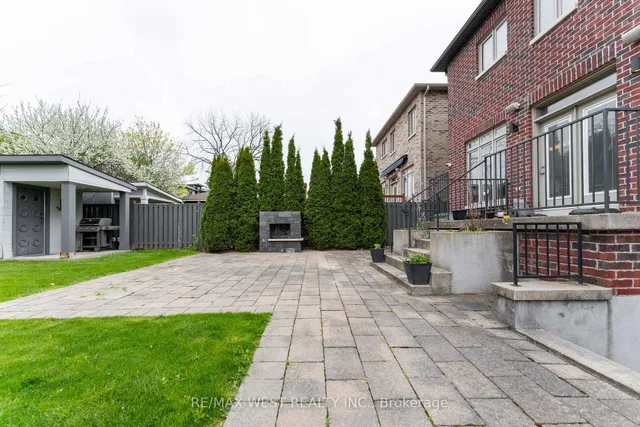 Additional property image - 1152 Glengrove Ave