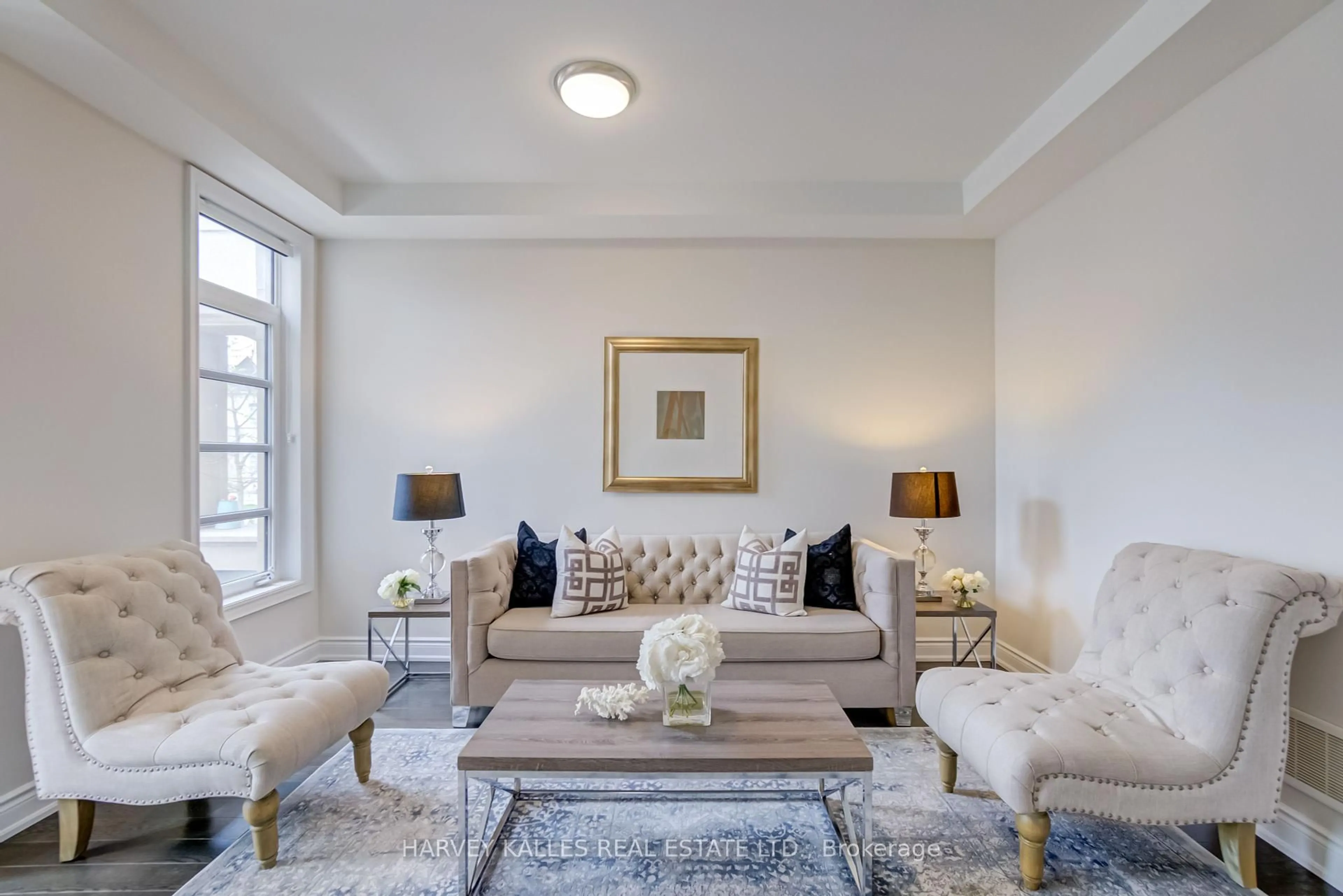 Living room with furniture, carpet floor for 3096 Post Rd, Oakville Ontario L6H 0V3