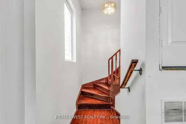 Additional property image - 89 Beaconsfield Ave