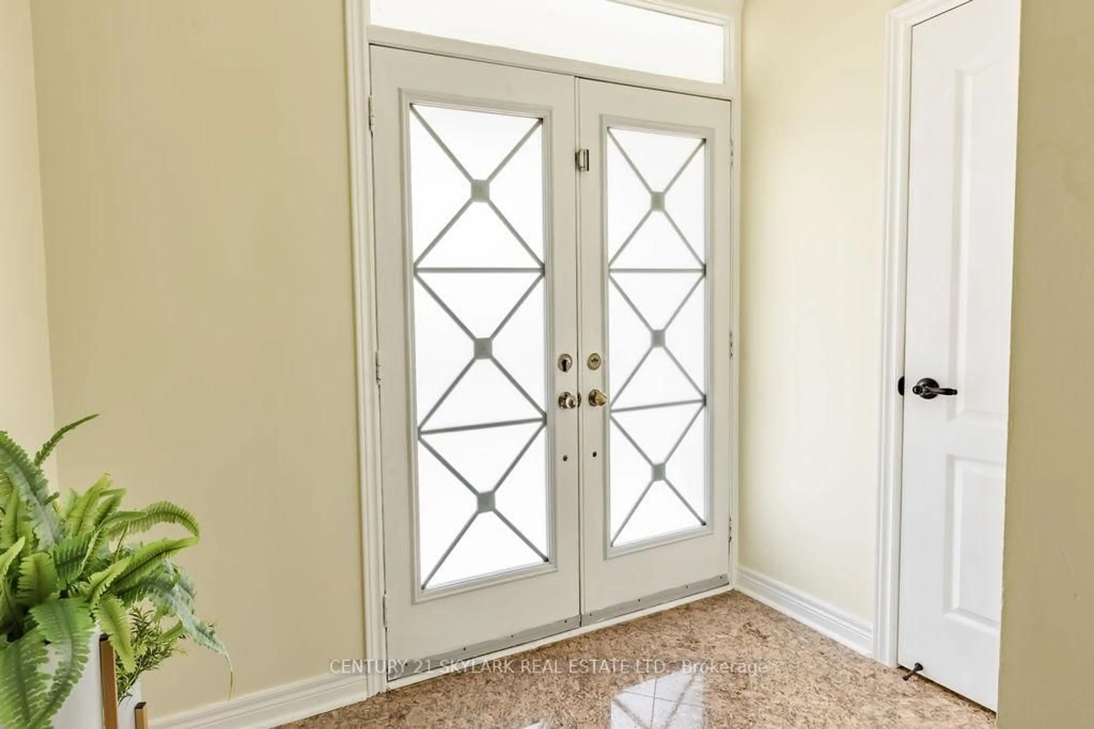 Indoor entryway for 47 Niceview Dr, Brampton Ontario L6R 0M9