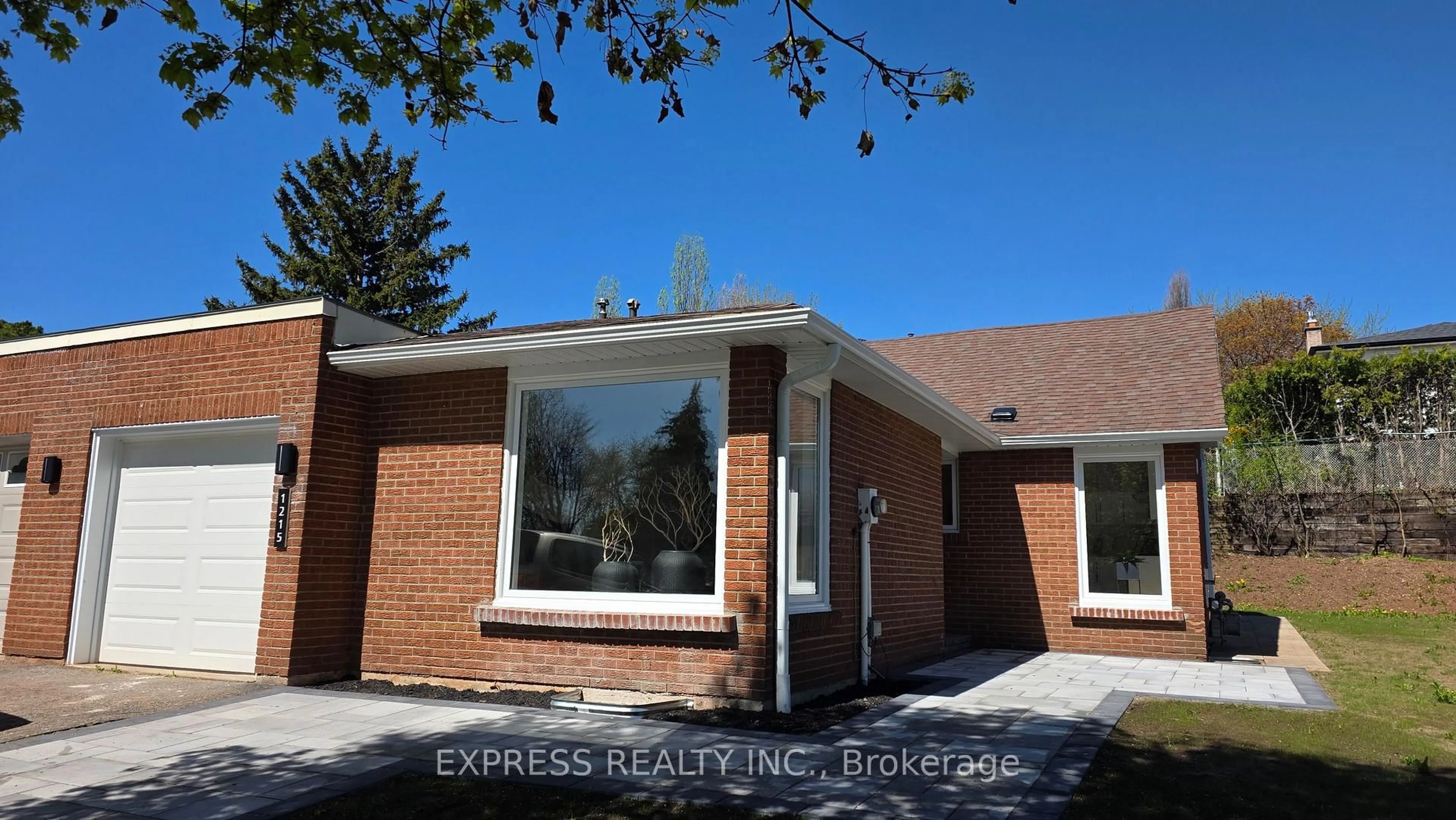 Home with brick exterior material, street for 1215 Garthdale Crt, Oakville Ontario L6H 2M1