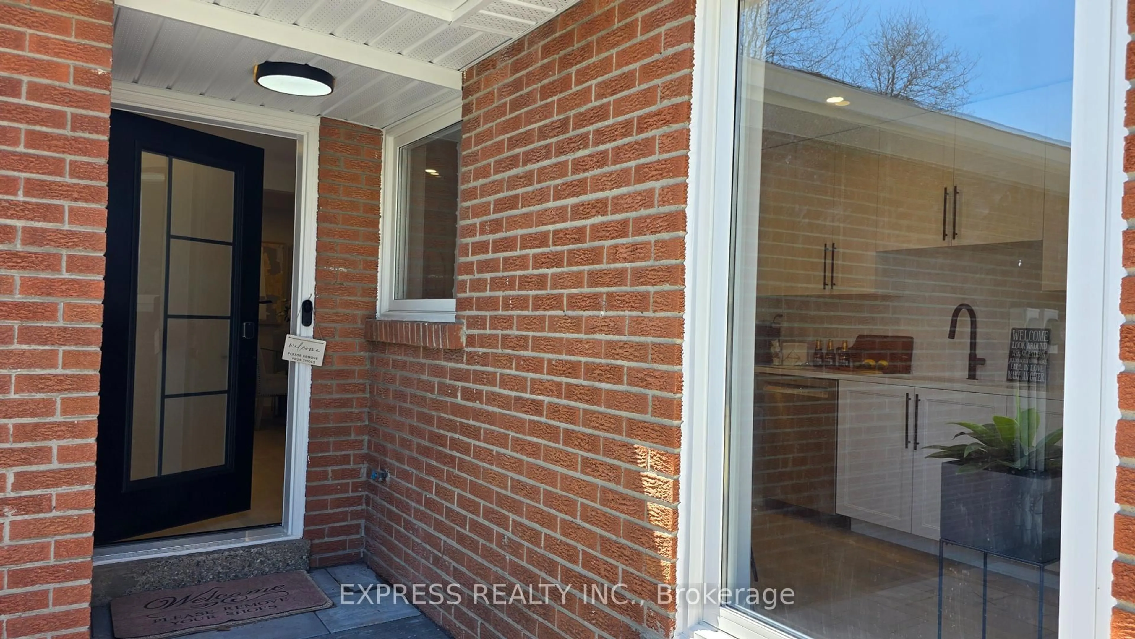 Home with brick exterior material, street for 1215 Garthdale Crt, Oakville Ontario L6H 2M1