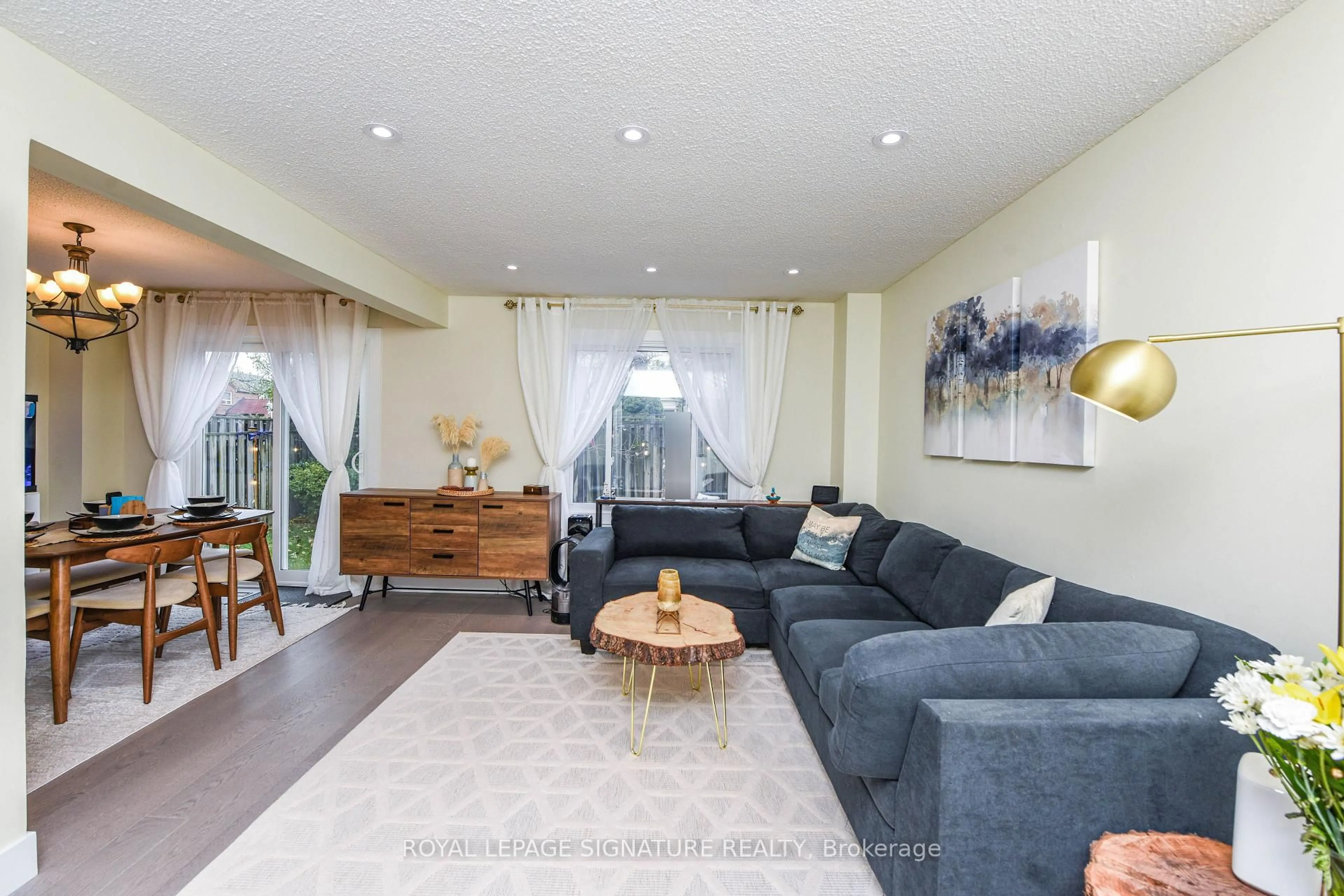 Living room with furniture, unknown for 4 Greenleaf Cres, Brampton Ontario L6X 2V6