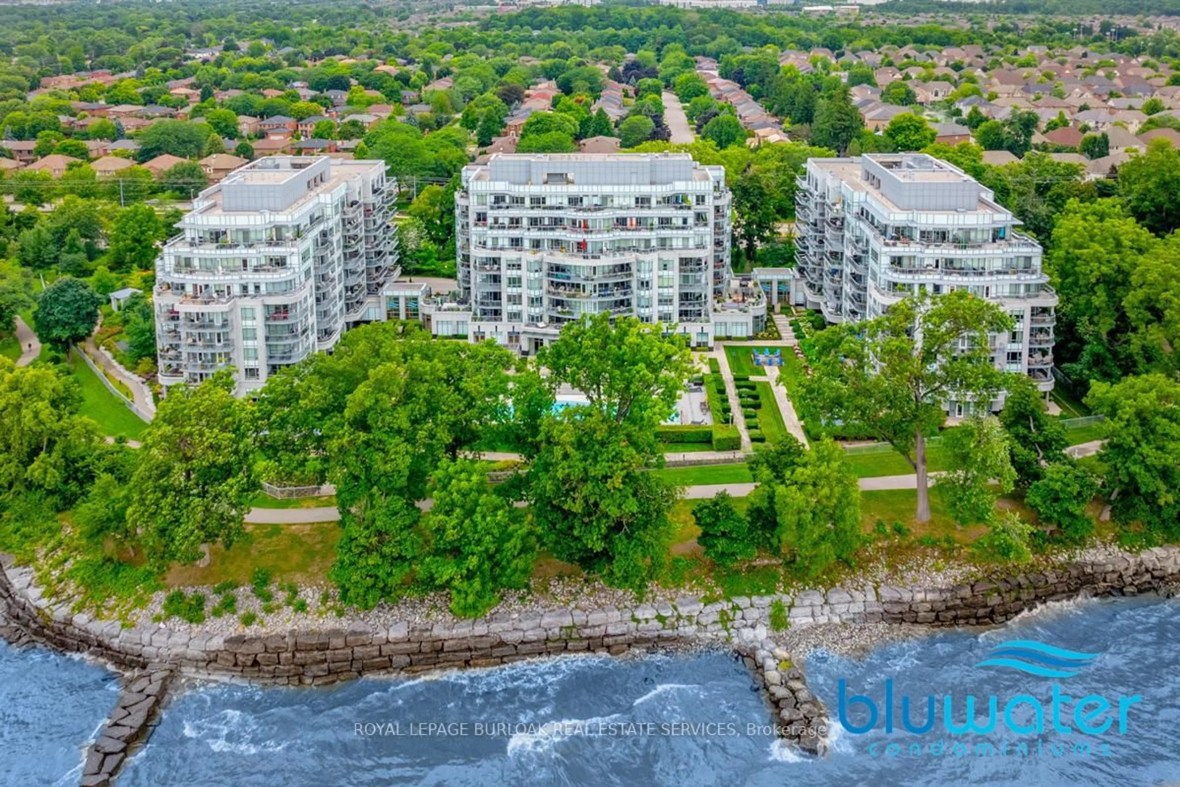 A pic from outside/outdoor area/front of a property/back of a property/a pic from drone, water/lake/river/ocean view for 3500 Lakeshore Rd #601, Oakville Ontario L6L 0B4