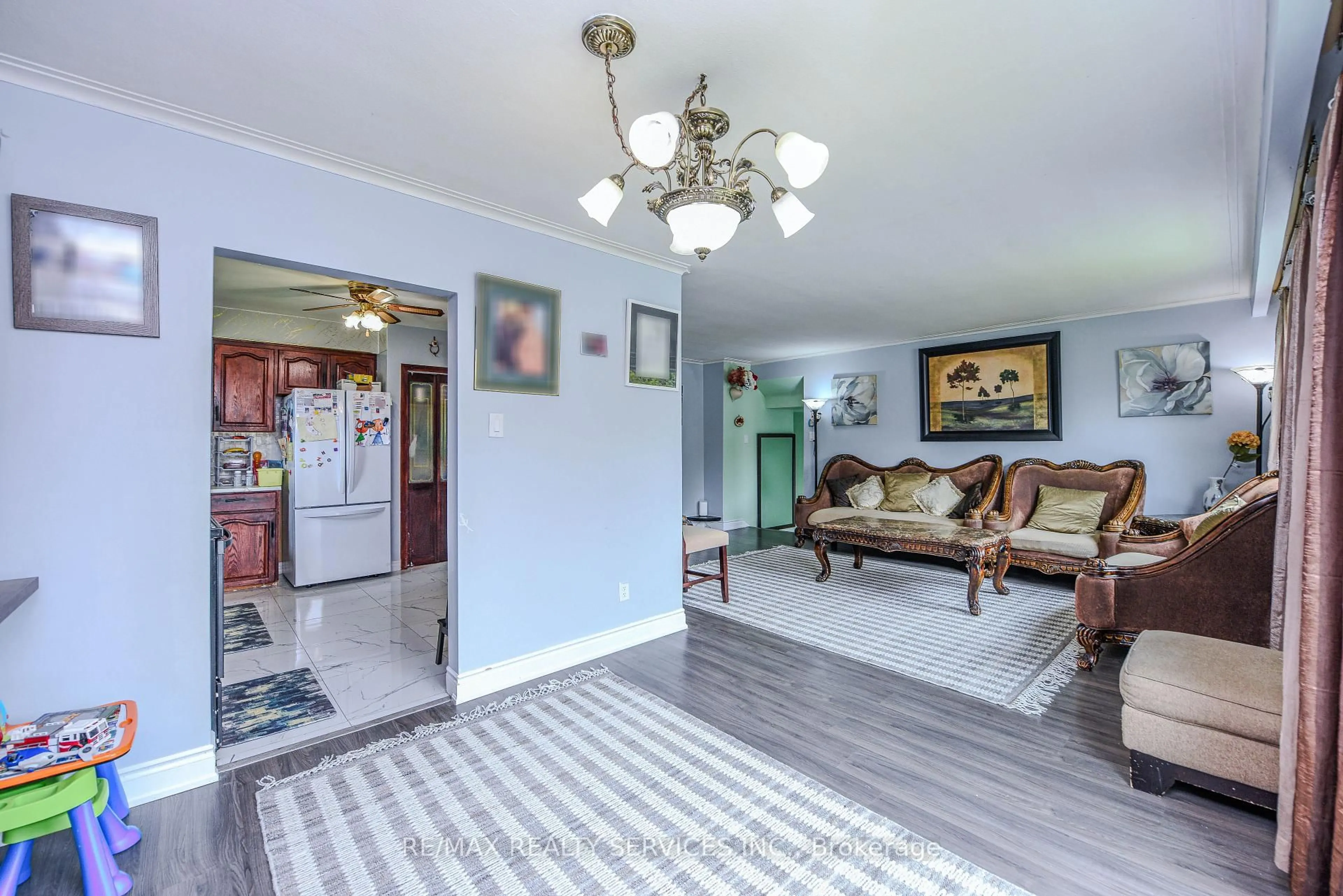 Living room with furniture, unknown for 383 Bartley Bull Pkwy, Brampton Ontario L6W 2M1