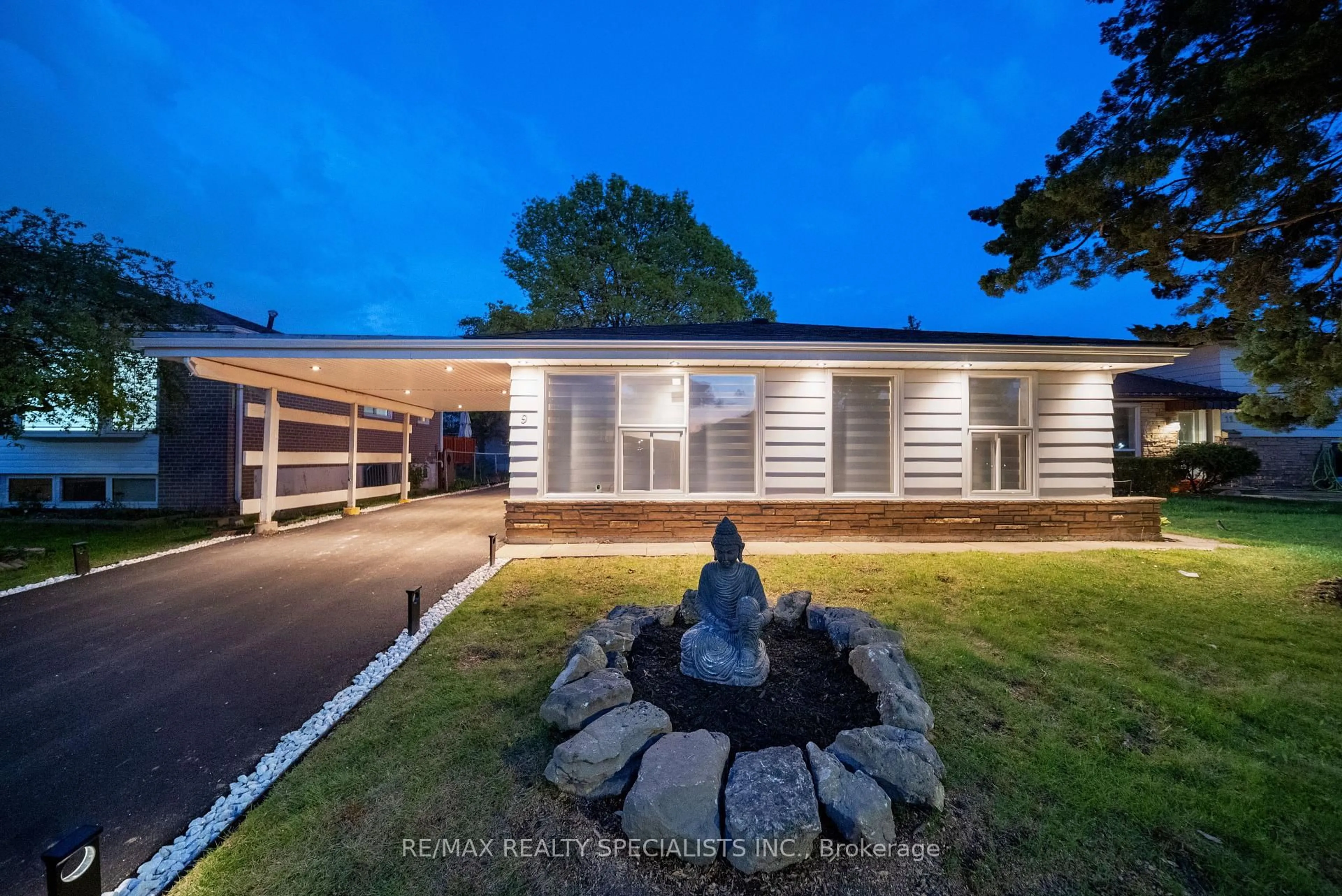 Home with brick exterior material, building for 9 Pleaseley Rd, Brampton Ontario L6W 1K7
