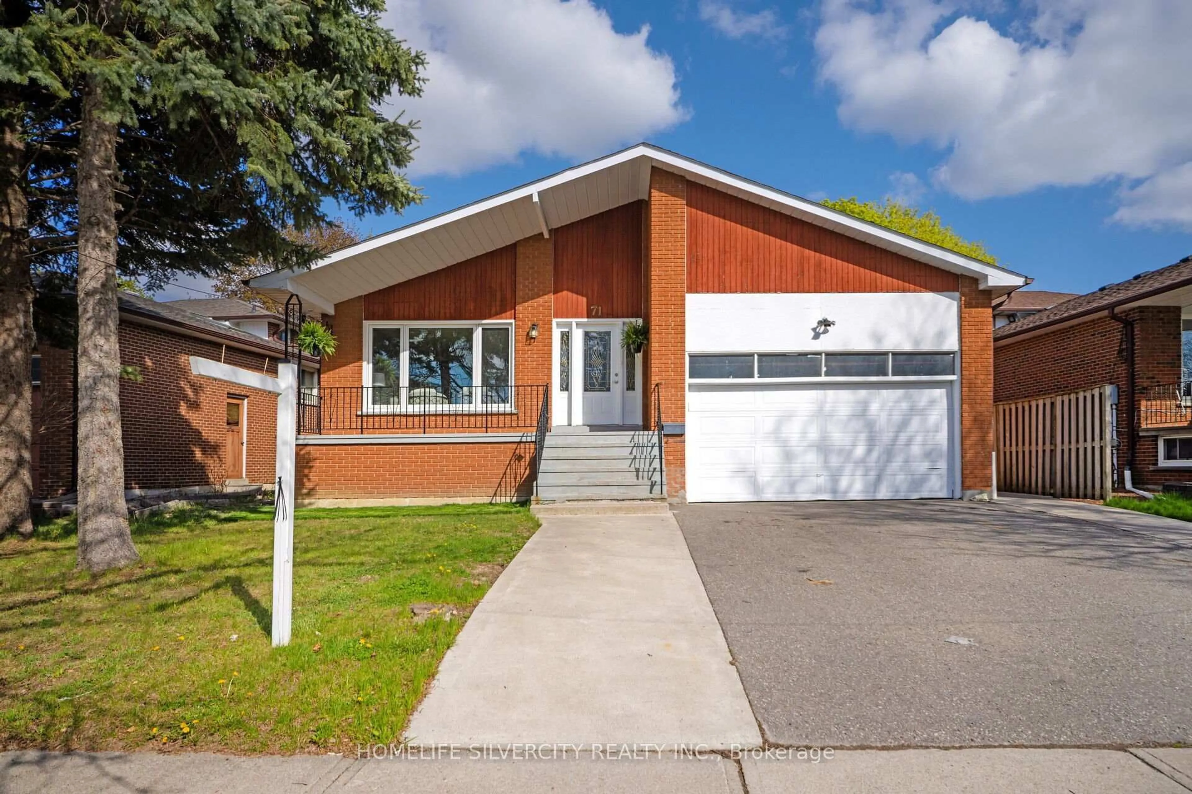 Home with brick exterior material, street for 71 Massey St, Brampton Ontario L6S 3A3