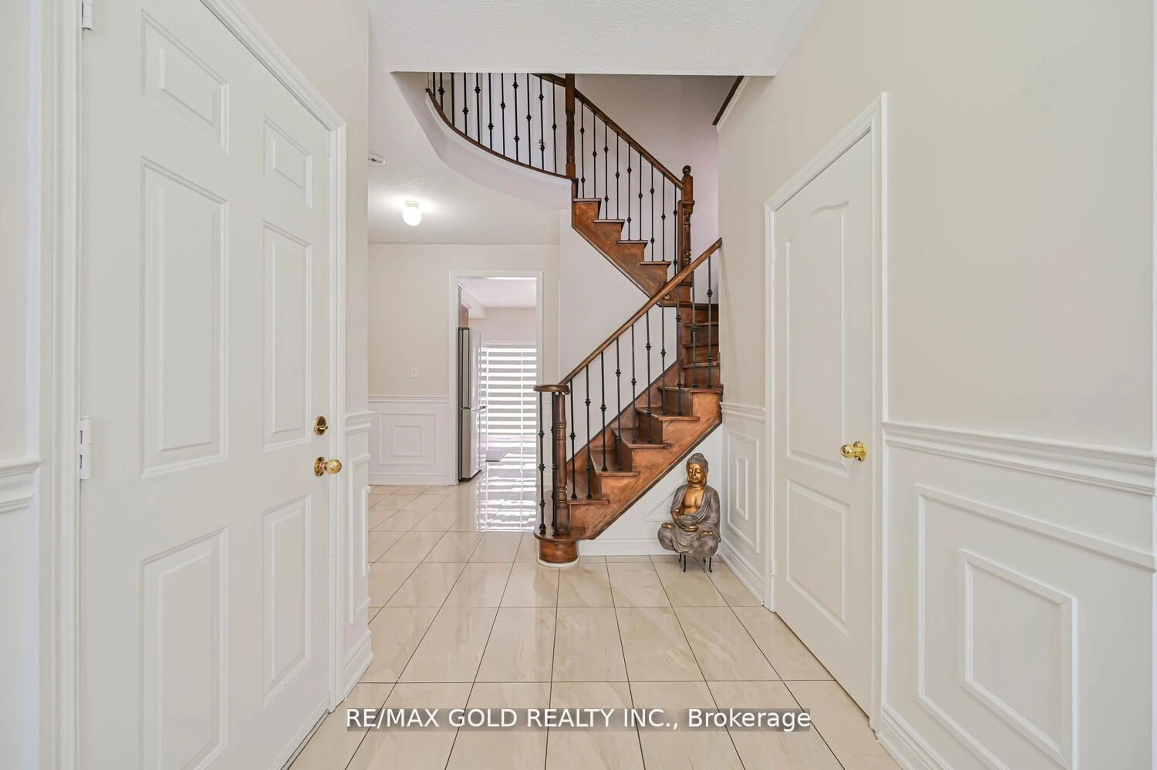 Unknown for 37 Redwillow Rd, Brampton Ontario L6P 1Z8