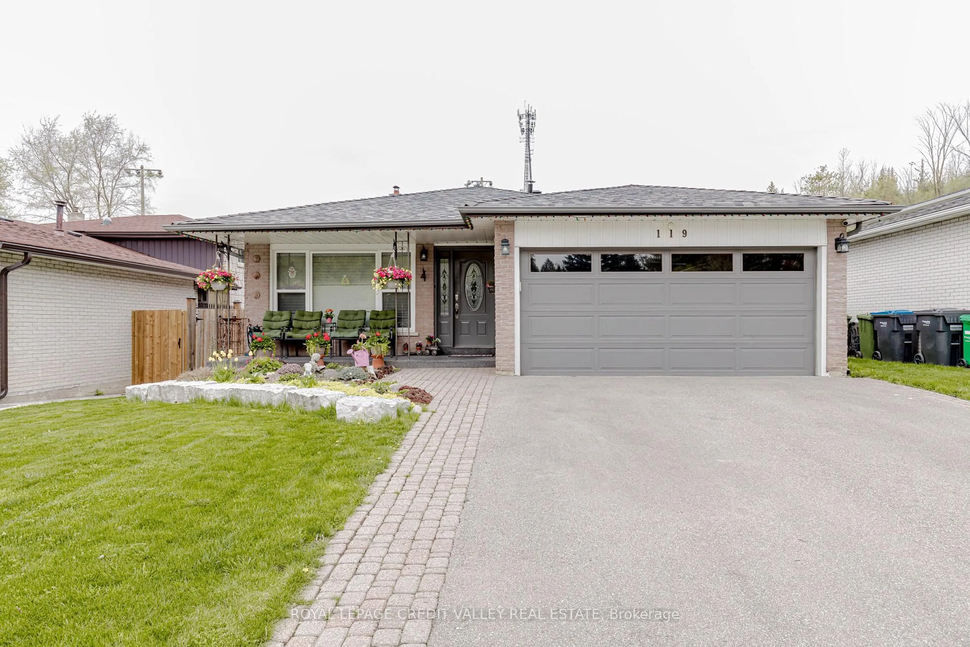 Home with brick exterior material, street for 119 Connaught Cres, Caledon Ontario L7E 2S3