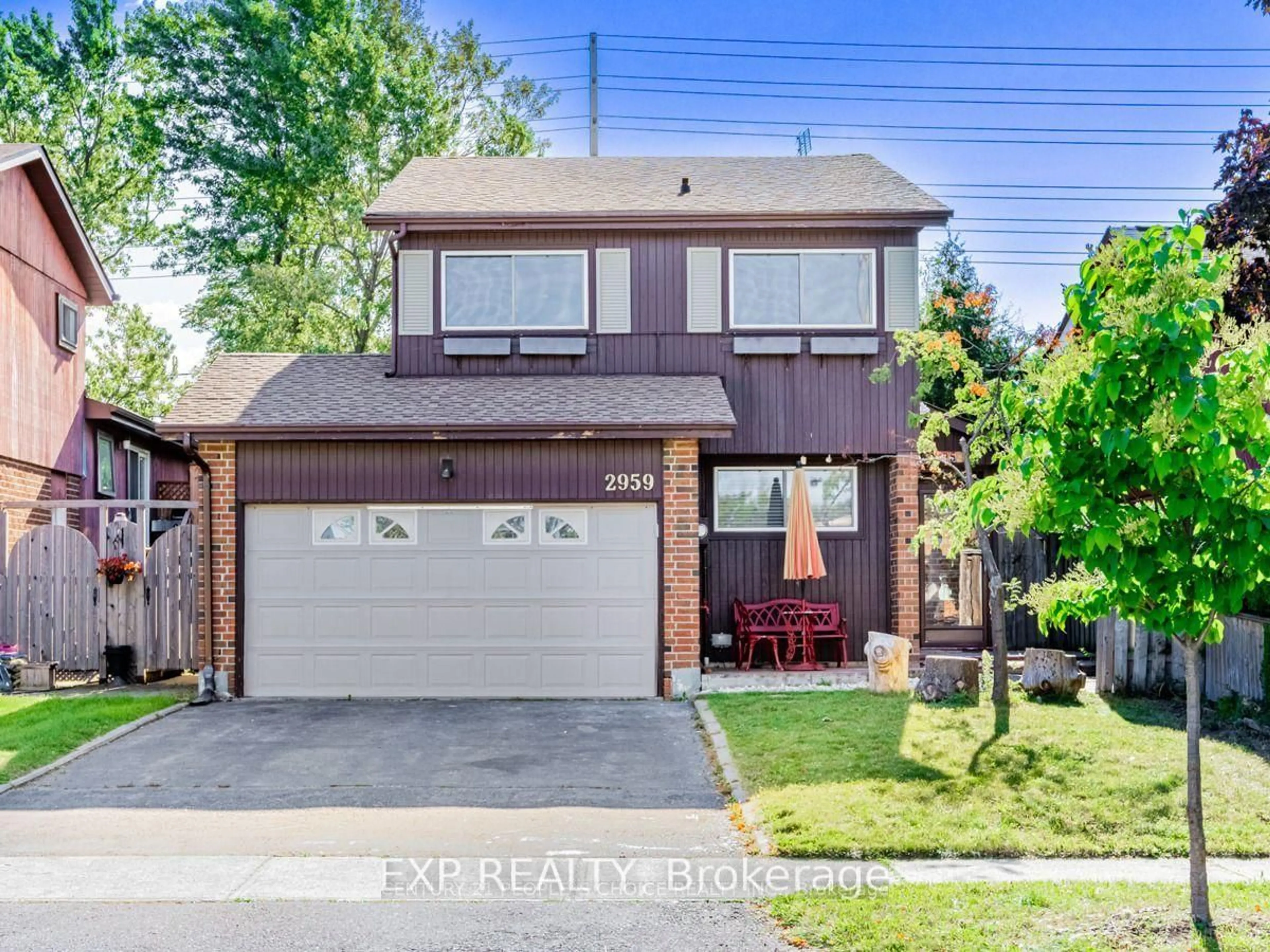 Home with brick exterior material, street for 2959 Saint Malo Circ, Mississauga Ontario L5N 1S8