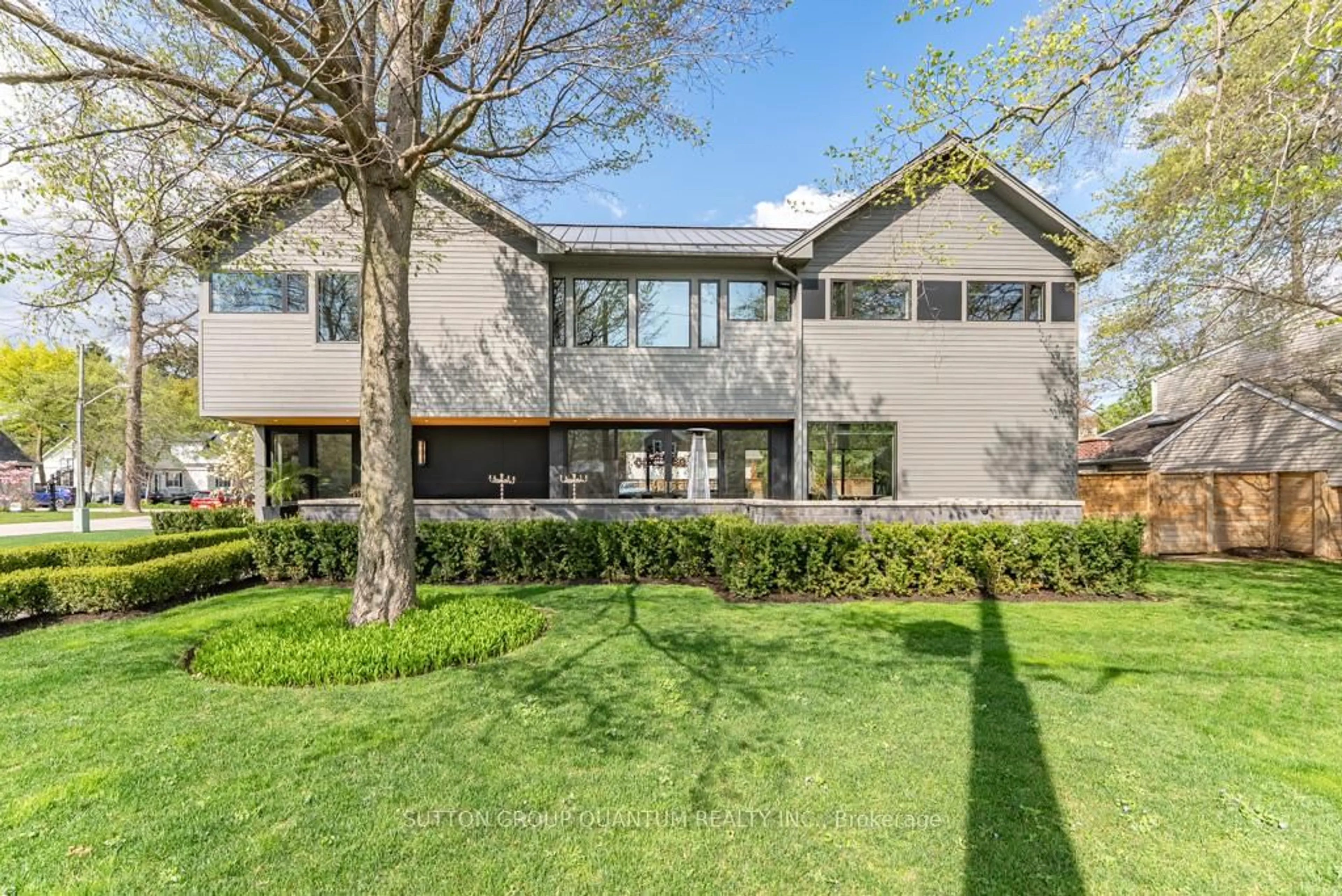 Unknown for 387 Watson Ave, Oakville Ontario L6J 3V7