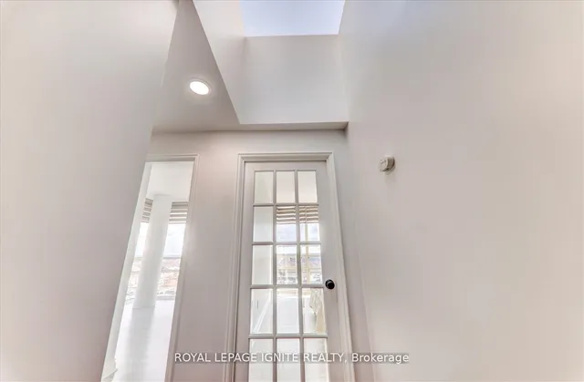 Additional property image - 50 Eglinton Ave Unit PH01