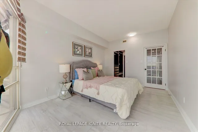 Additional property image - 50 Eglinton Ave Unit PH01