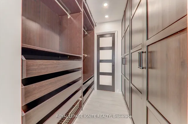 Additional property image - 50 Eglinton Ave Unit PH01